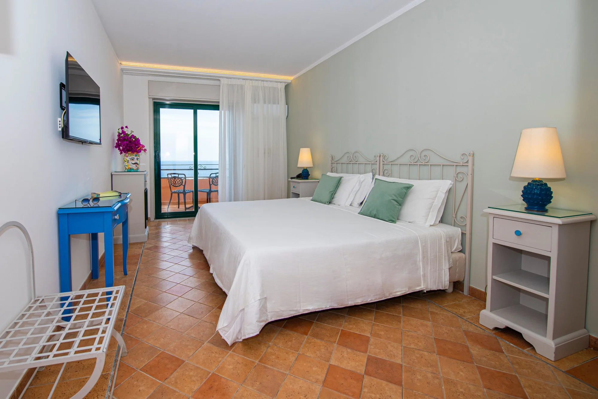 Dovolená na Sicílii: hotel se snídaní nebo polopenzí, bazény, soukromá pláž