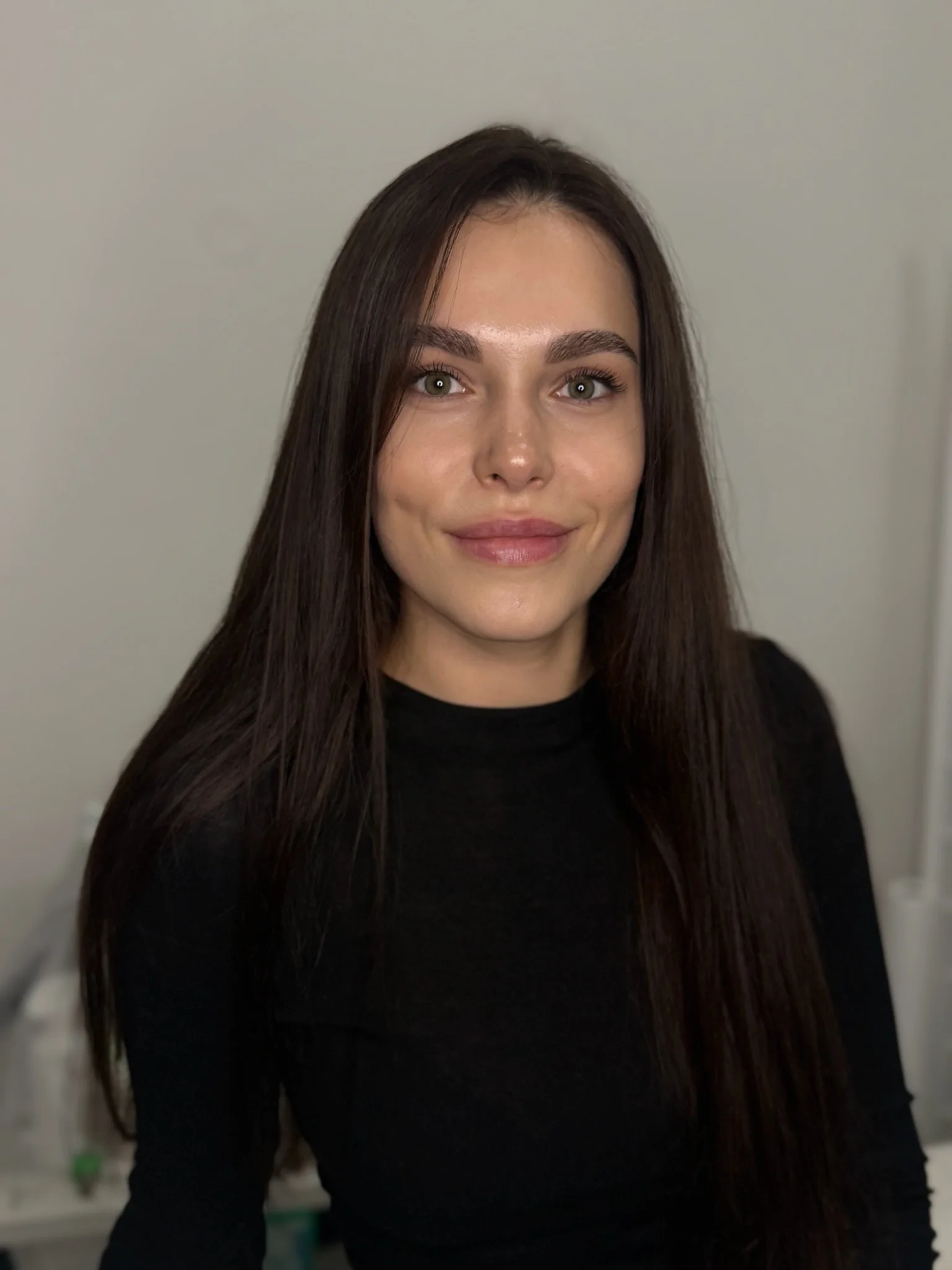 Perfektně upravená i bez líčidel: permanentní make-up obočí, očních linek či rtů, 60 minut