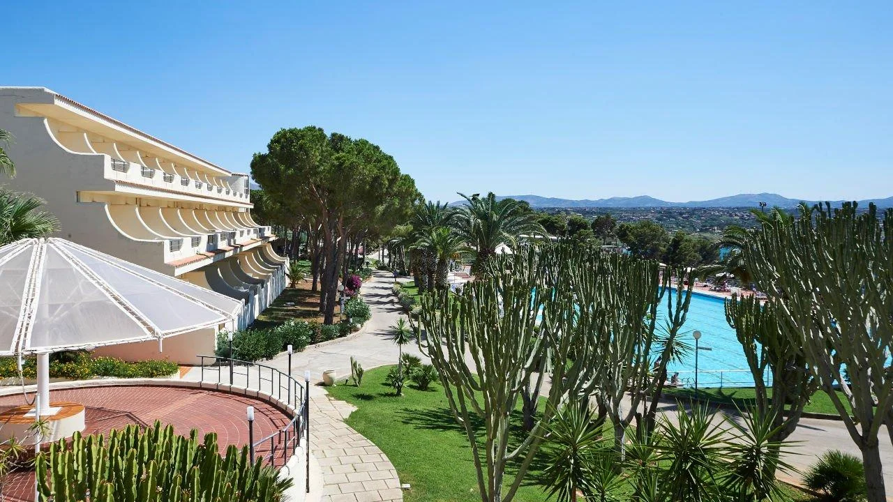 Sicílie: 4* hotel s vodním parkem, strava dle výběru od snídaní po all inclusive
