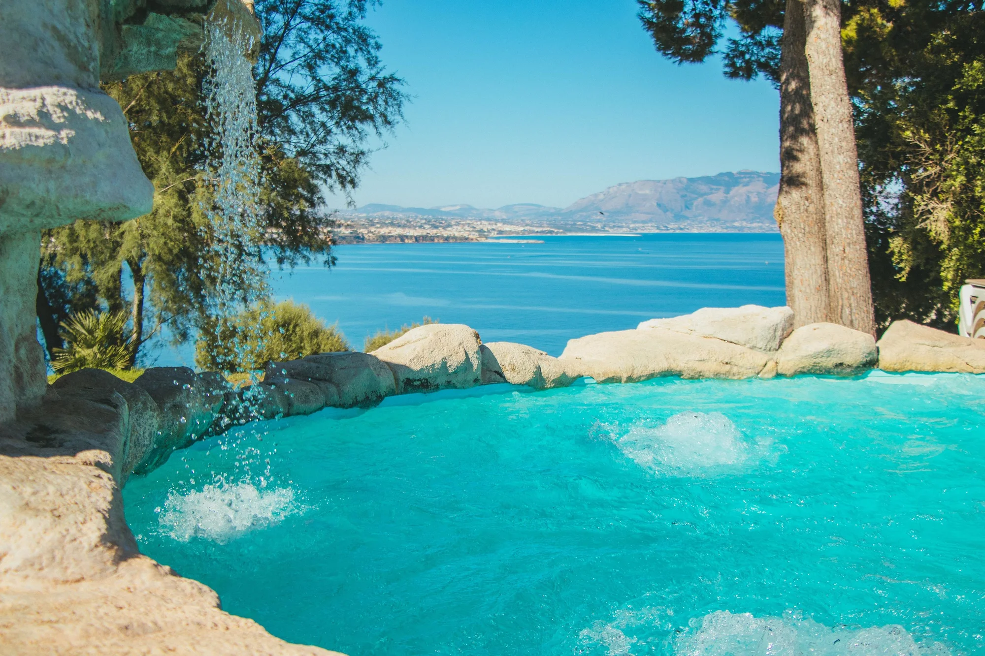 Sicílie: 4* hotel s vodním parkem, strava dle výběru od snídaní po all inclusive