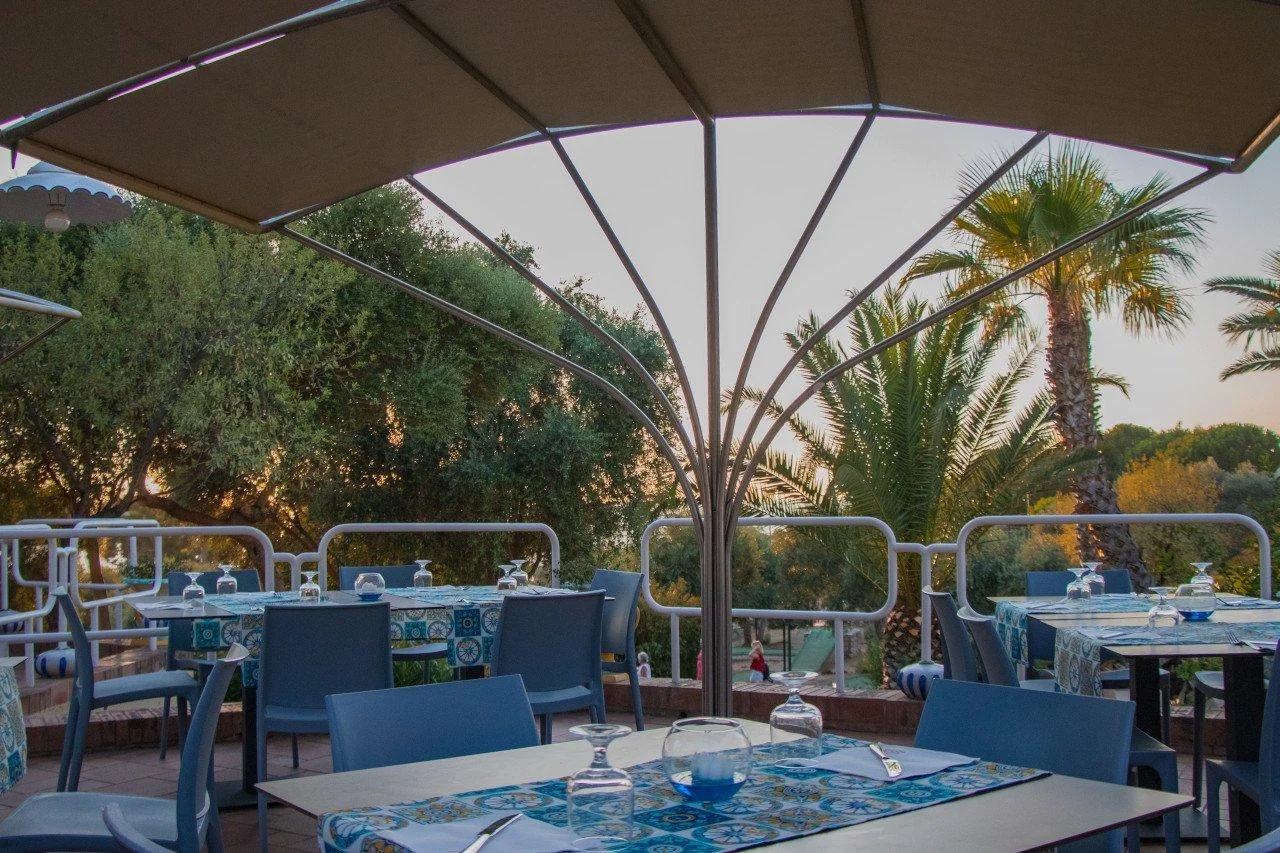 Sicílie: 4* hotel s vodním parkem, strava dle výběru od snídaní po all inclusive