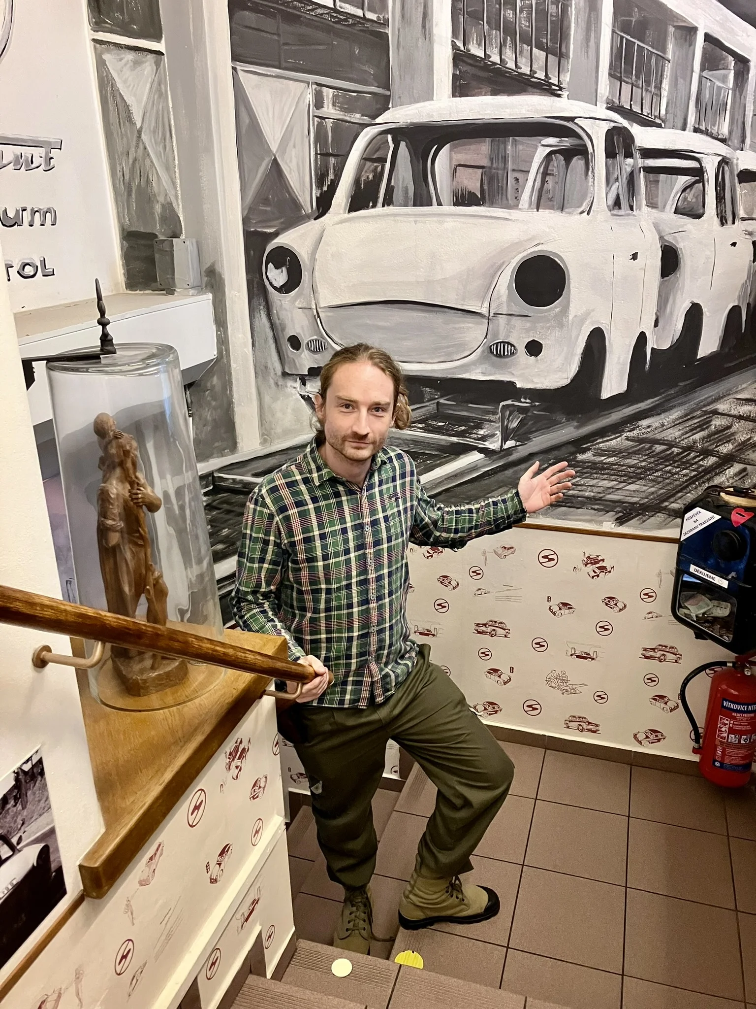 Komentovaná prohlídka Trabant muzea a hodinová vyjížďka Trabantem s řidičem pro 2 osoby