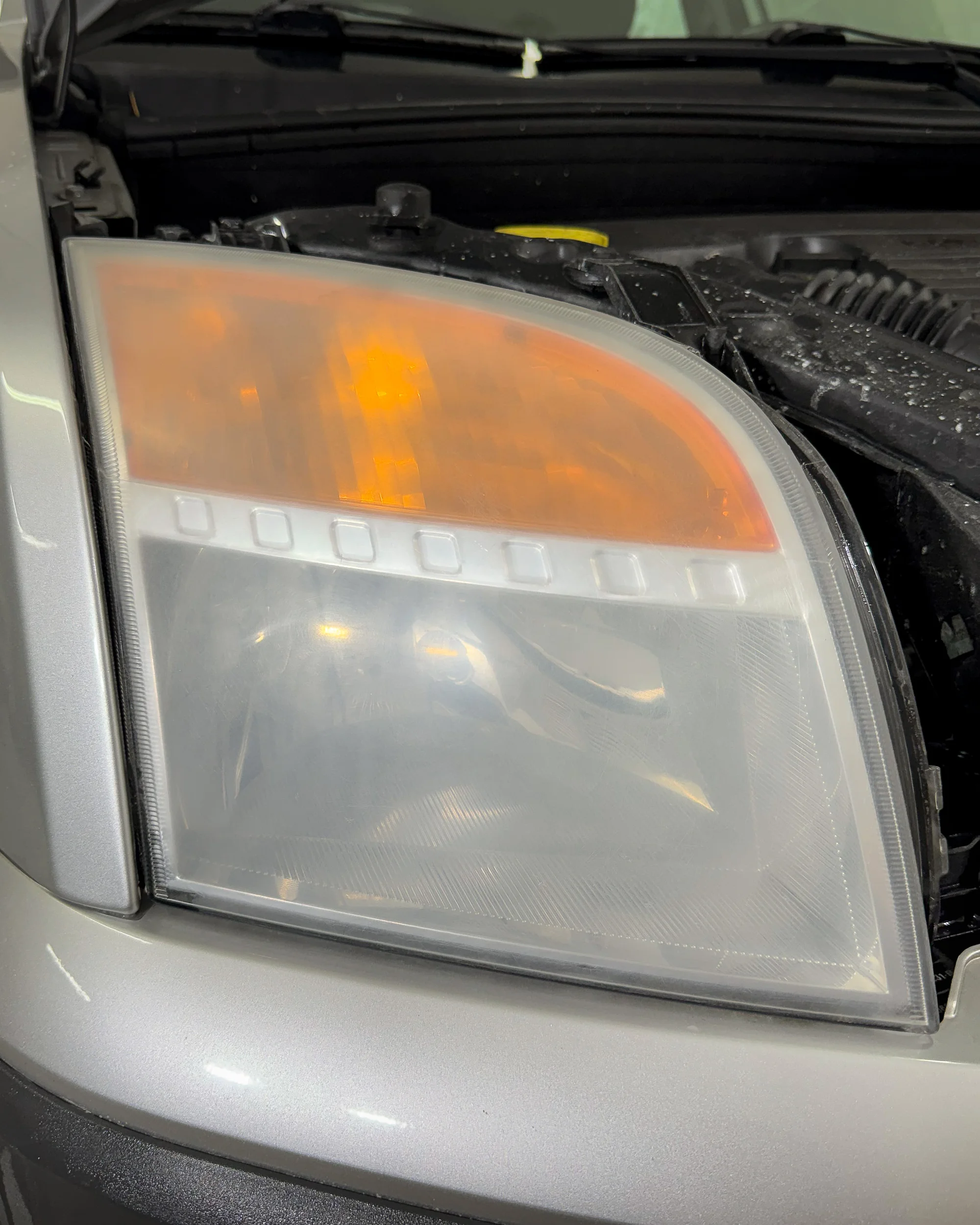 Bezpečná jízda: renovace obou předních světlometů vč. keramiky