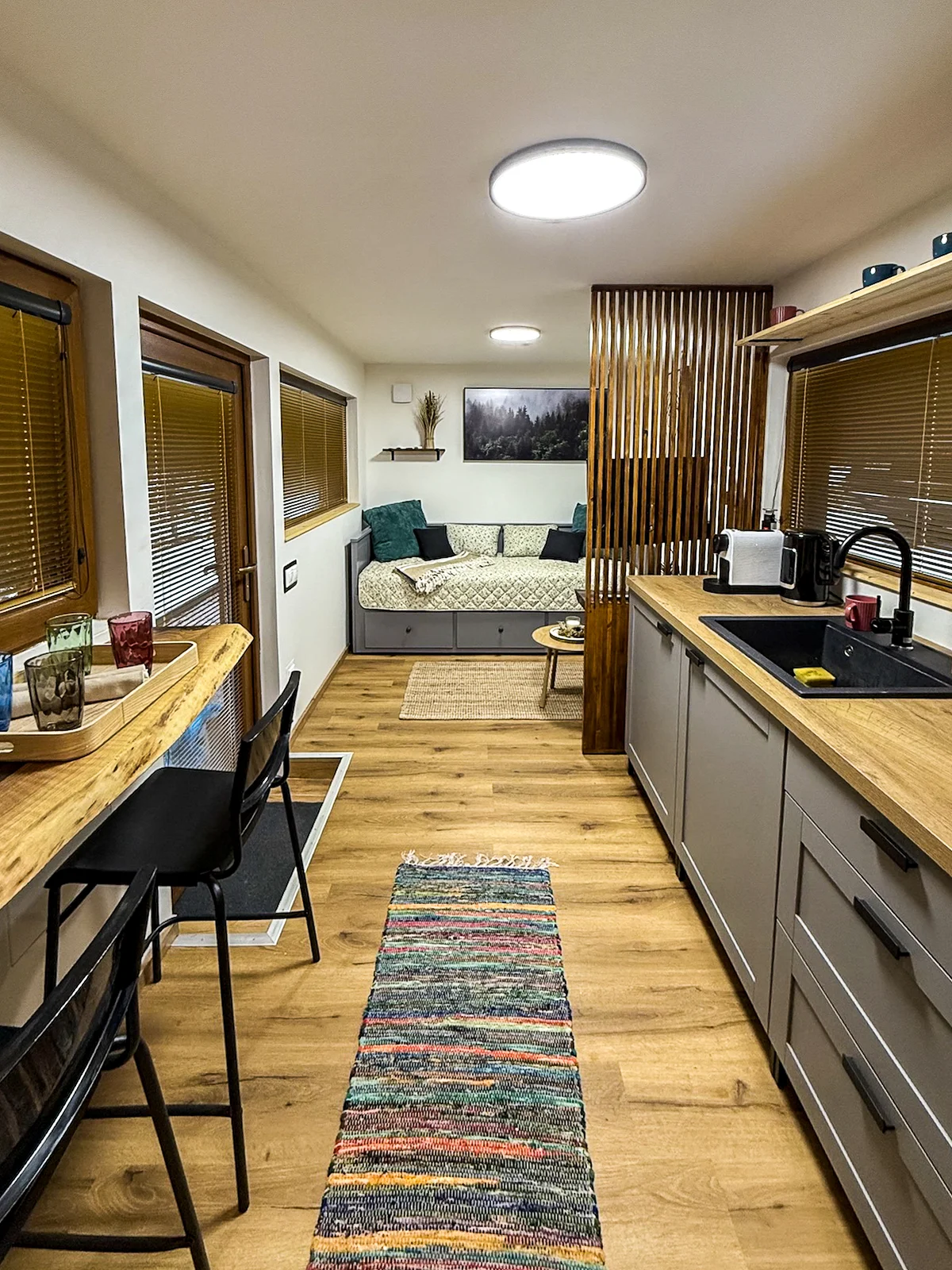 Netradiční ubytování pro dva: tiny house v Nízkých Tatrách i s koupací kádí