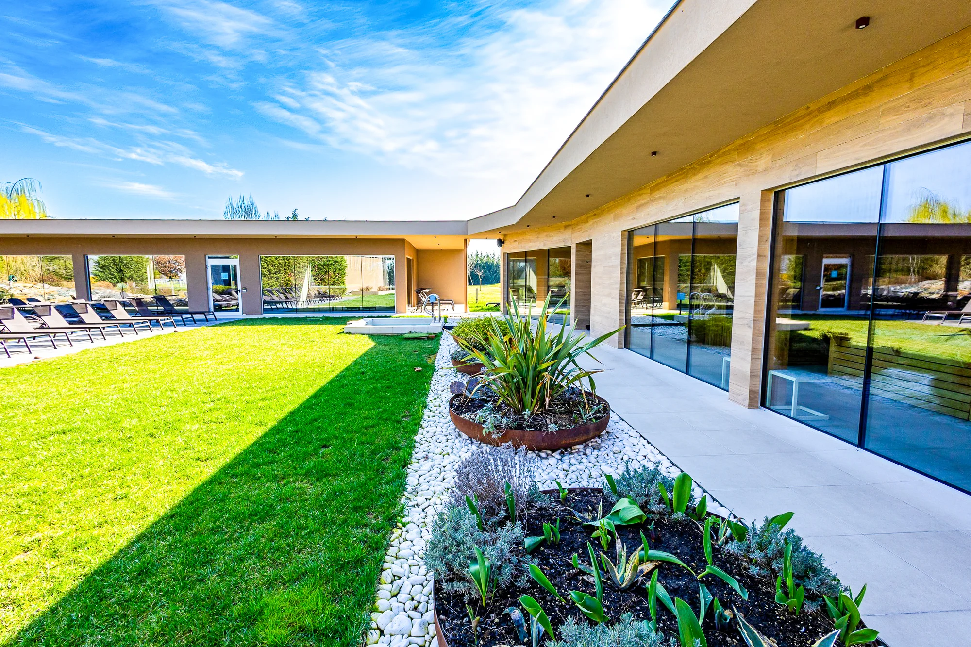 Pobyt ve wellness rezortu v západním Maďarsku: termální park, aktivity pro rodiny a polopenze