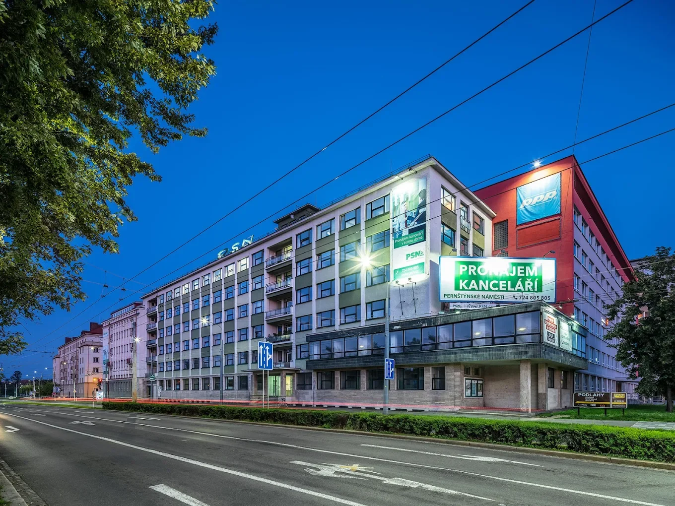 Hladká pokožka díky depilaci cukrovou pastou: horní ret, podpaží, celé ruce nebo nohy