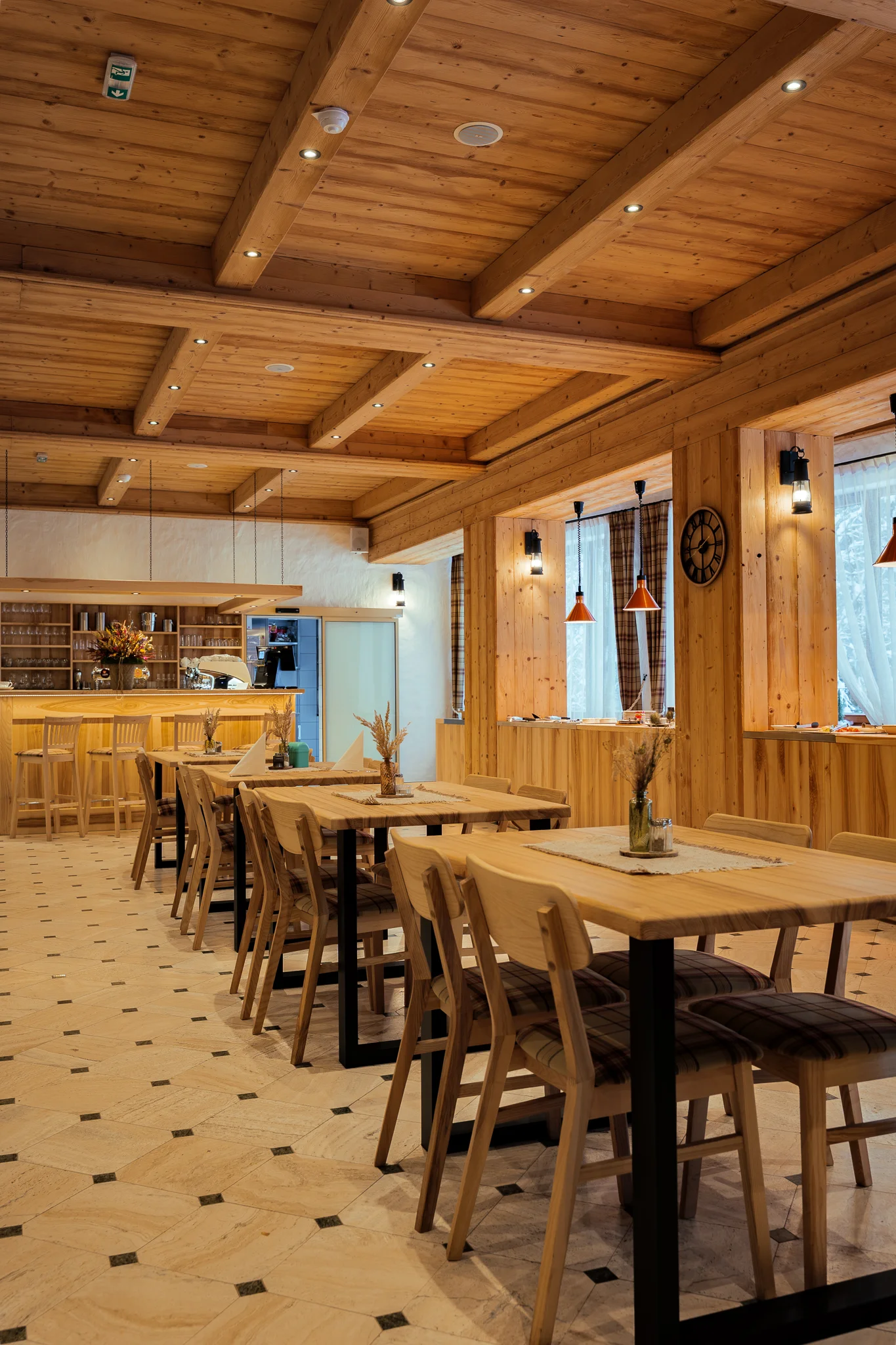 Pobyt ve Slovenském ráji v pohodlných pokojích i apartmánech: jídlo a wellness