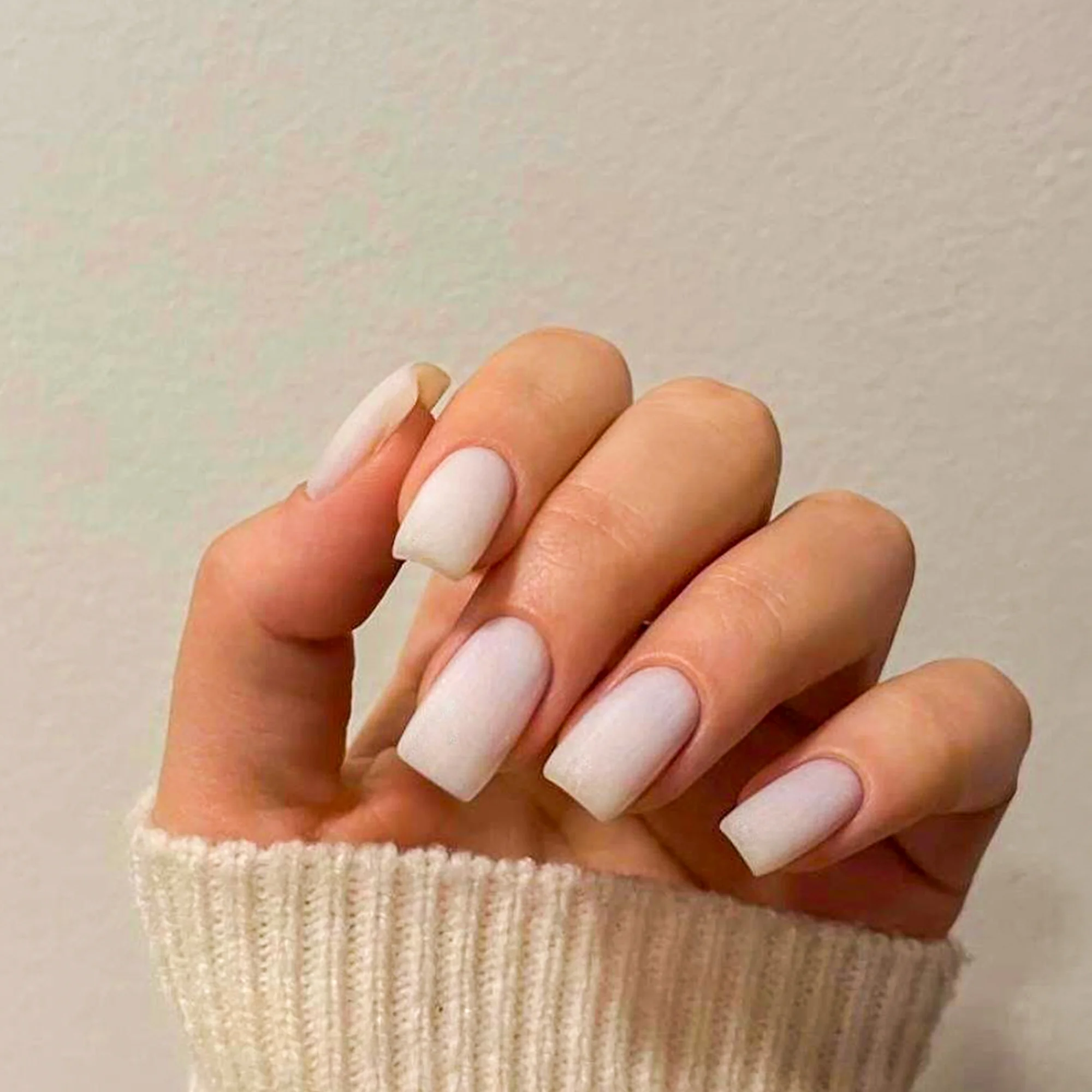 Švýcarská fytopedikúra s masáží nohou nebo manikúra s rocklackem či gel lakem