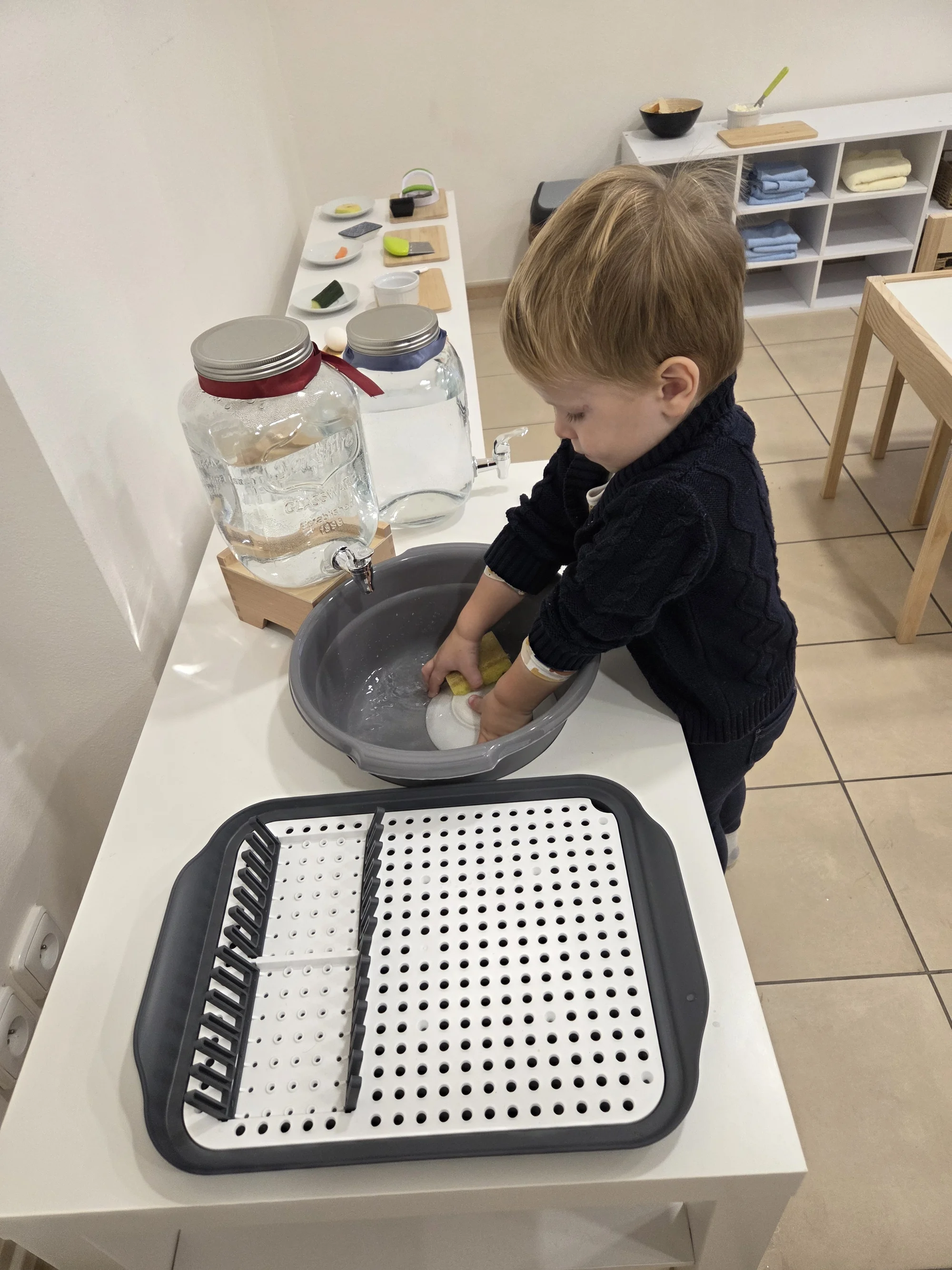 Montessori dílničky: rozvoj motoriky, pozornosti i smyslů, 1–5 vstupů