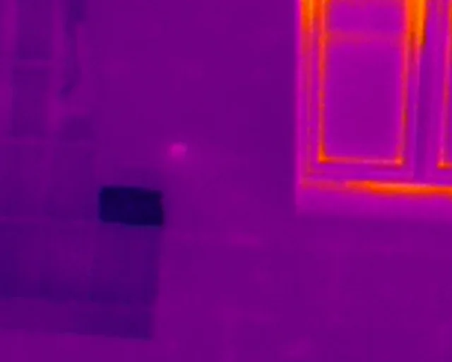 Termografická kontrola budov a fotovoltaiky dronem s termokamerou