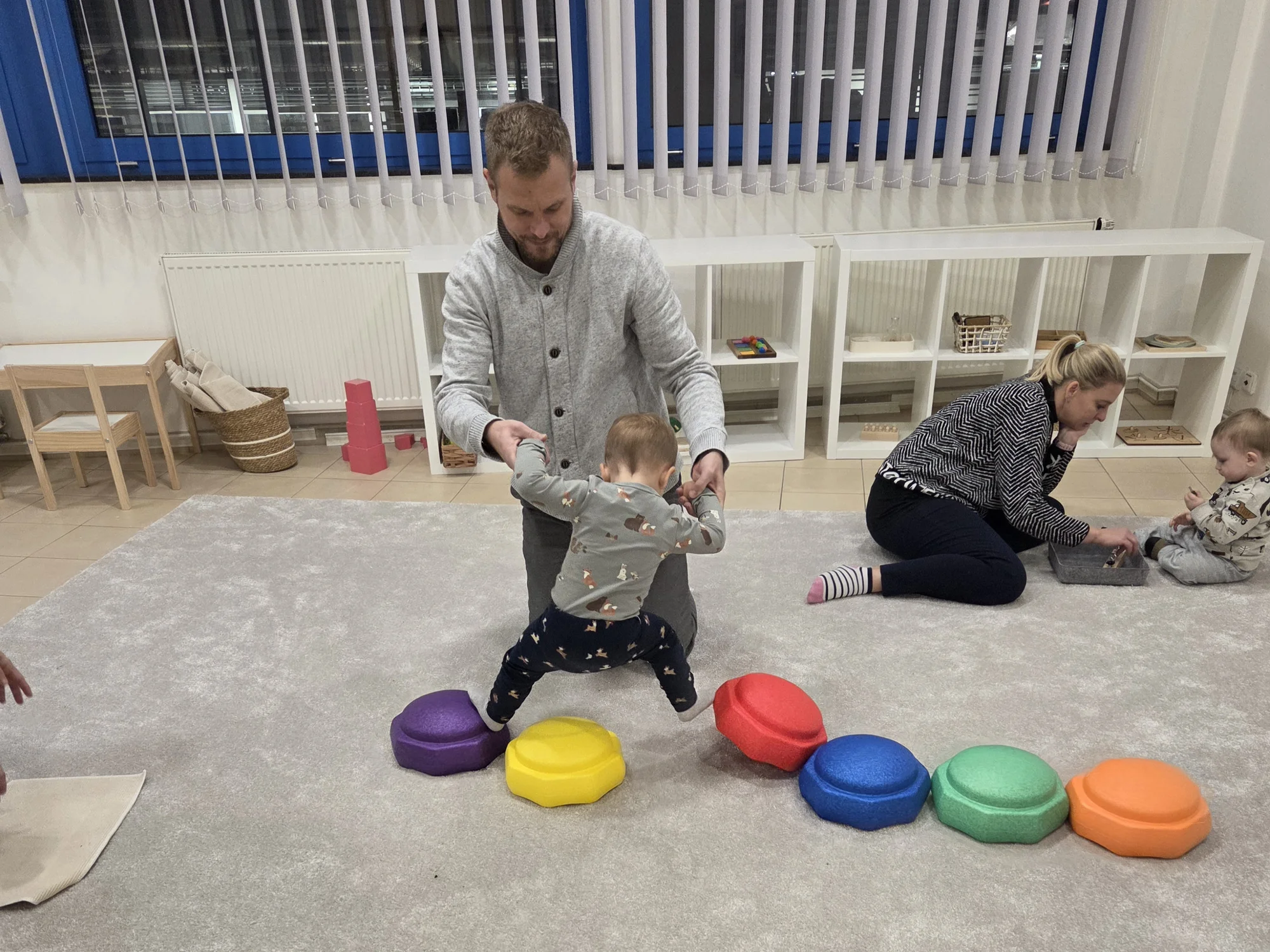 Montessori dílničky: rozvoj motoriky, pozornosti i smyslů, 1–5 vstupů