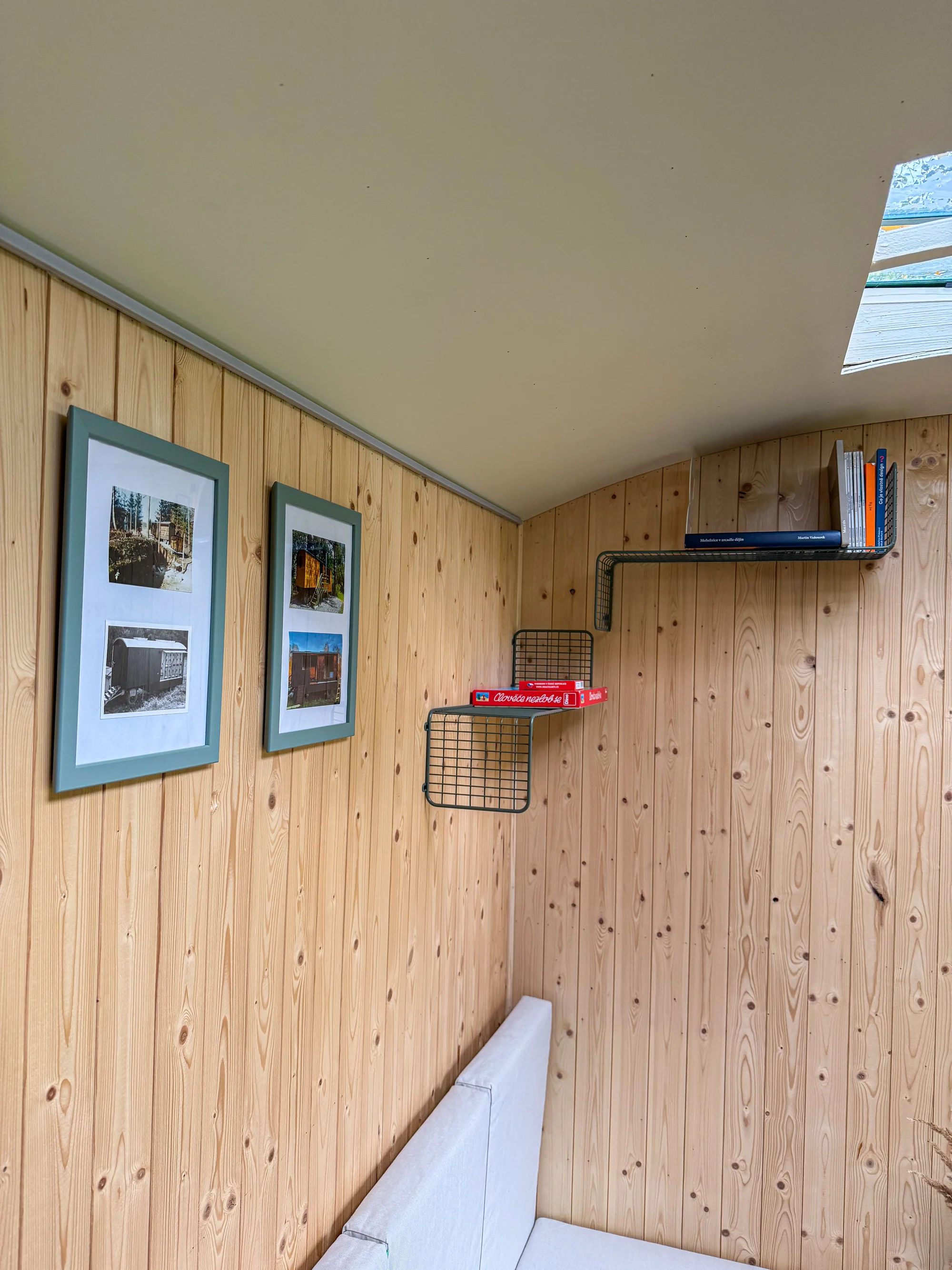 Romantika uprostřed moravské přírody: útulná maringotka s veškerým zázemím