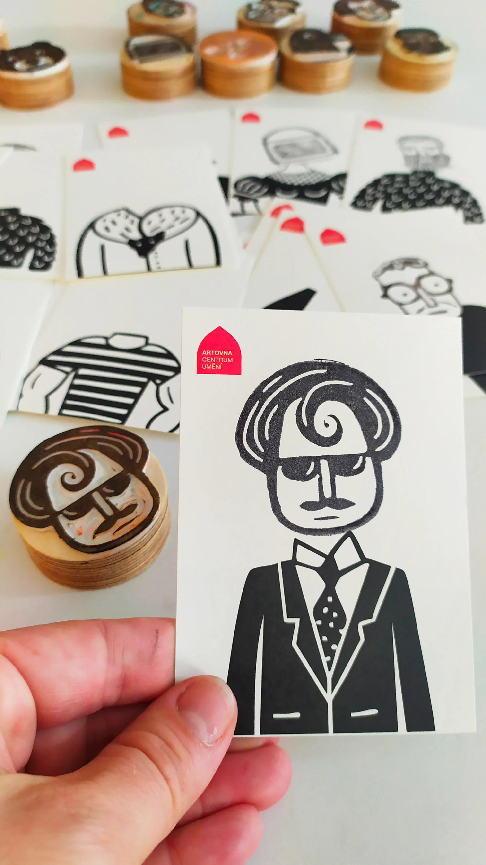 Semestrální kurz umělecké grafiky: 9 lekcí pro dospělé vč. pomůcek a závěrečné výstavy