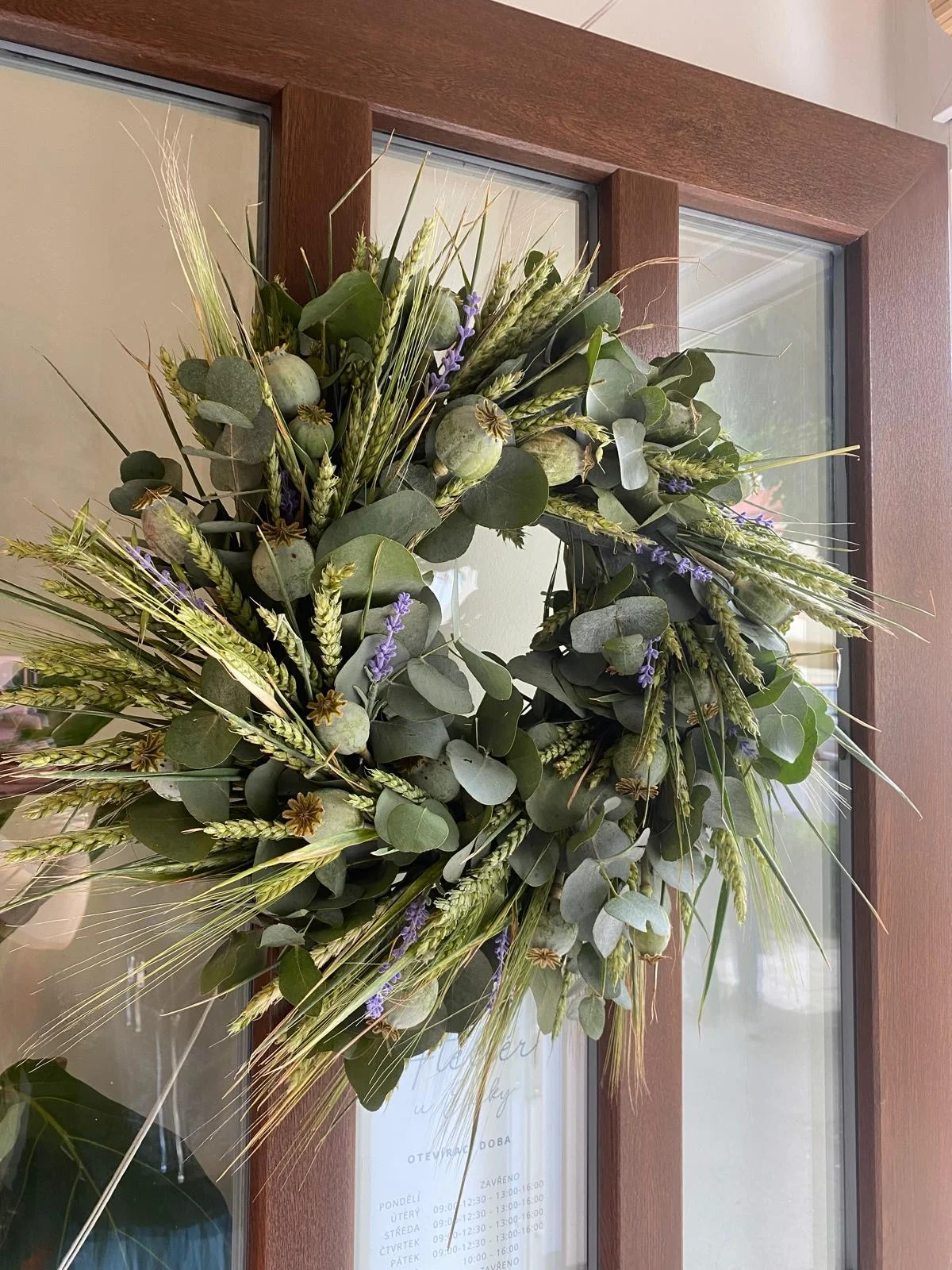 Workshop vázání sezónního či adventního věnce: pro 1 či 2 osoby, 2–3 hod.