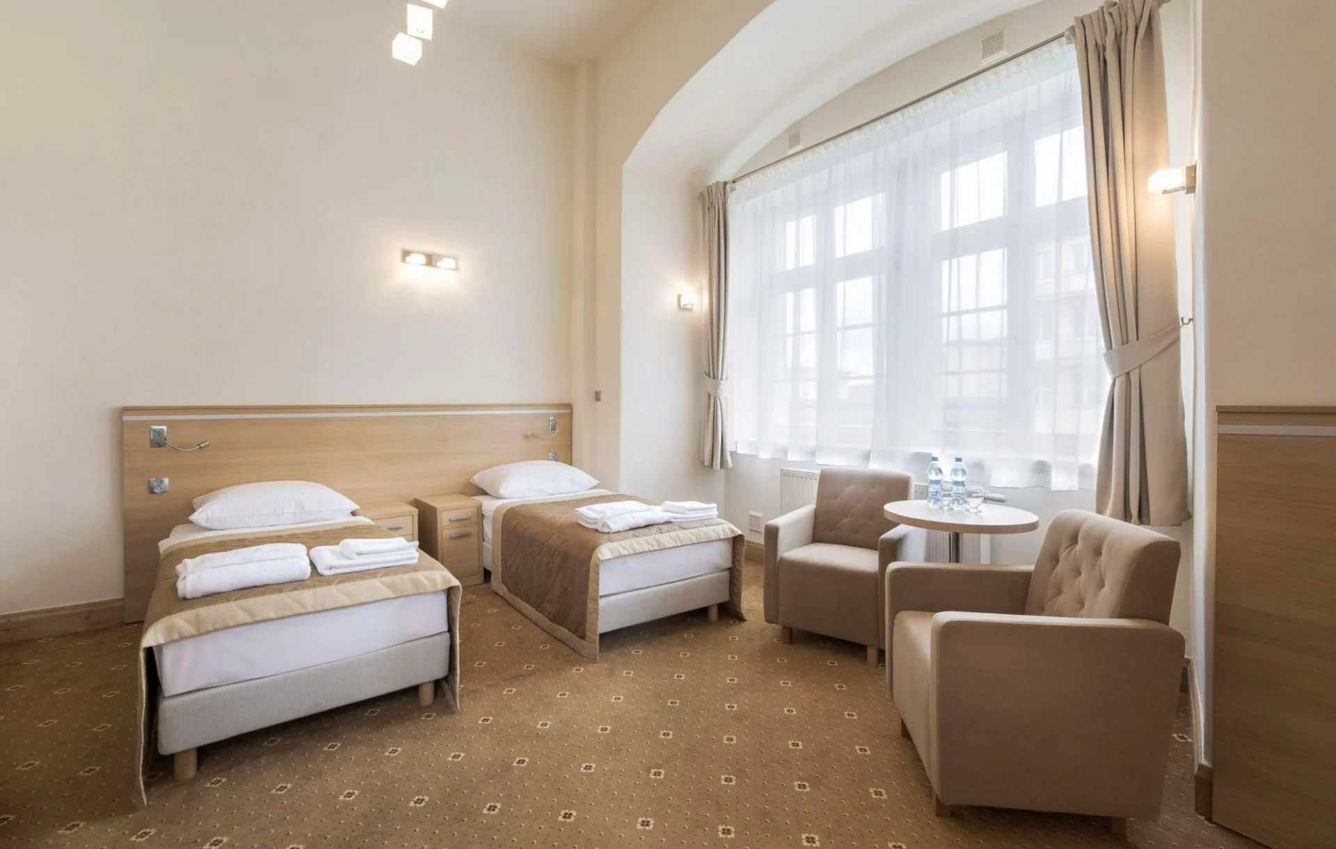 Dovolená v lázeňském městě Jelení Hora: snídaně i vstup do bazénu a sauny