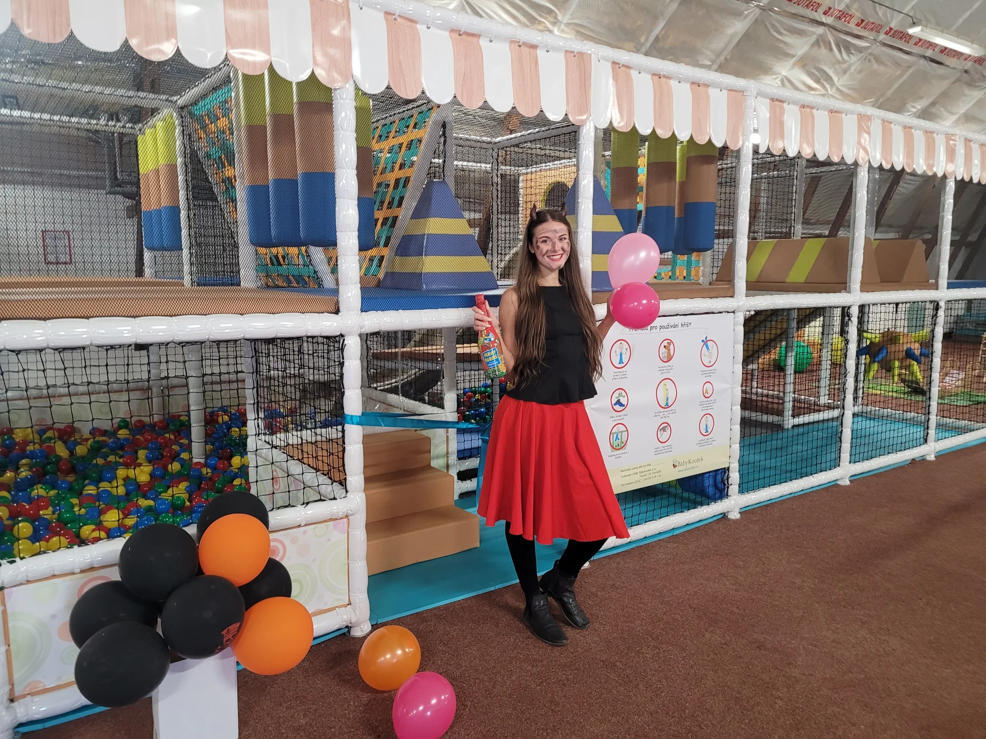 Relax pro pár i rodinu v Pekle Čertovina: pobyt v Kocourkově vhodný i pro seniory, polopenze, wellness, animace a herna pro děti