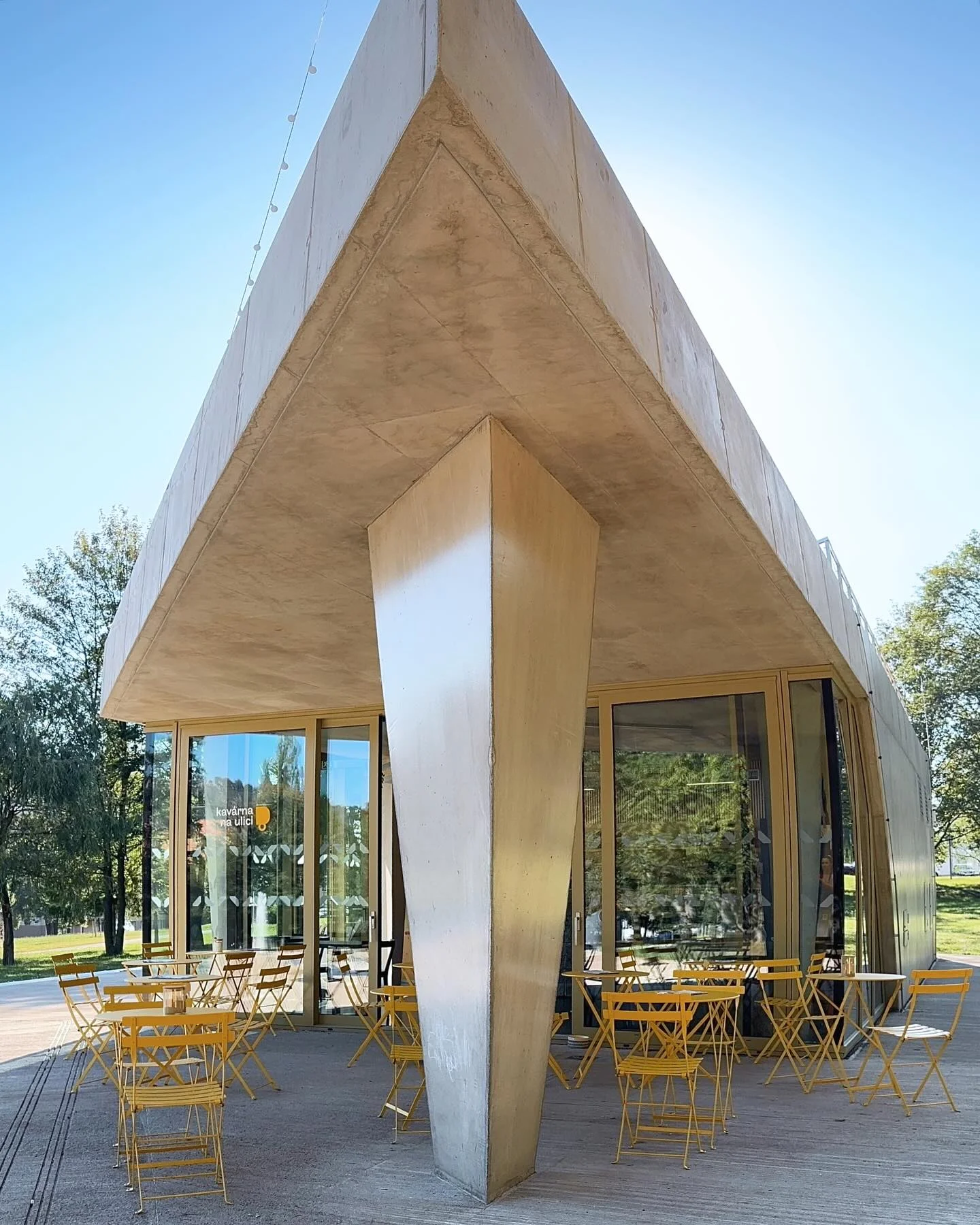 Snídaňový brunch ve vyhřívaném iglú uprostřed parku: menu pro 2-6 osob a super výhled