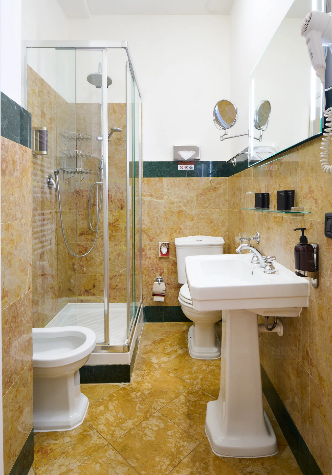 Odpočinkový pobyt pro dva na Starém městě: 4* ubytování se snídaní a procházky Prahou