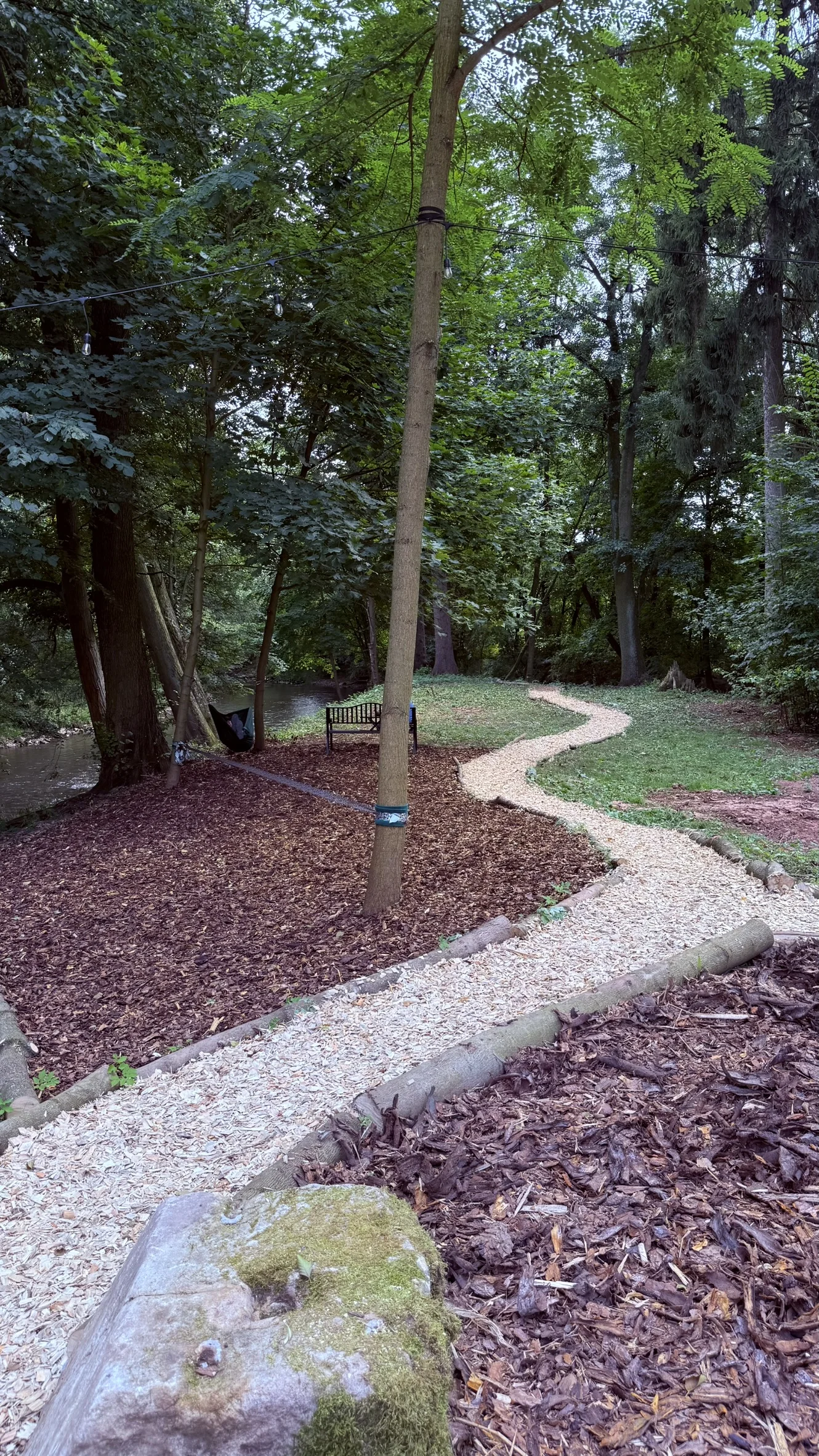 Tiny house u Dvora Králové: relax v soukromí s finskou saunou i koupacím sudem