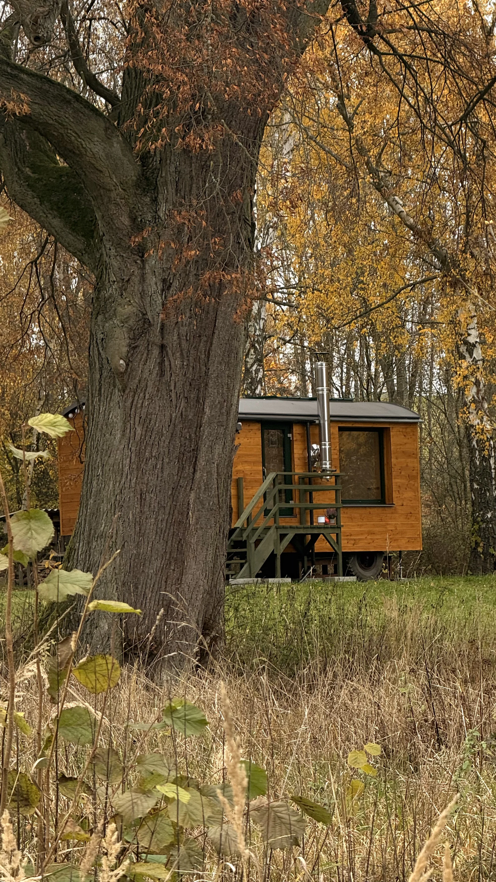Romantika uprostřed moravské přírody: útulná maringotka s veškerým zázemím