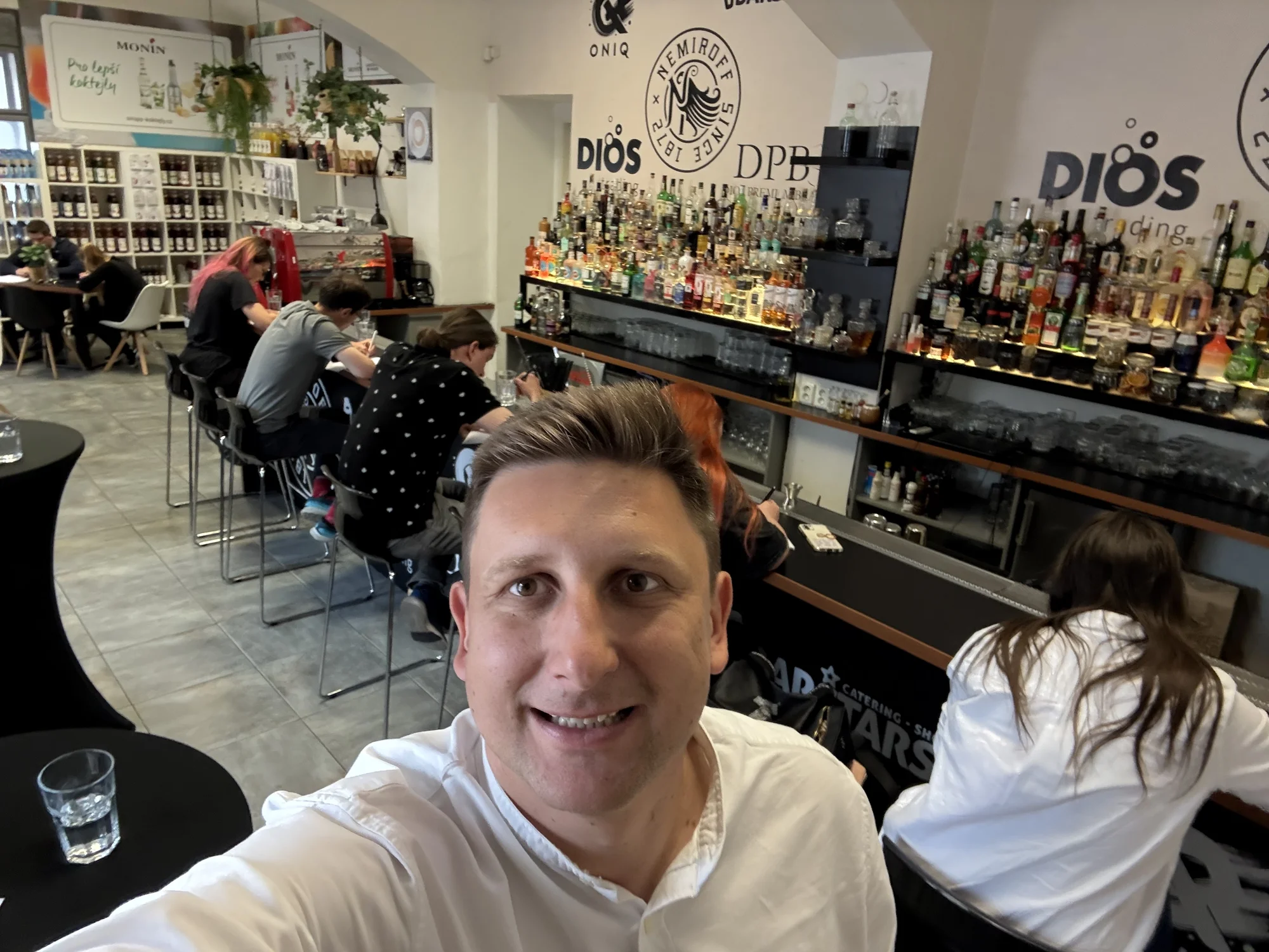 Barmanský jednodenní minikurz pro 1, 2 nebo 4 osoby