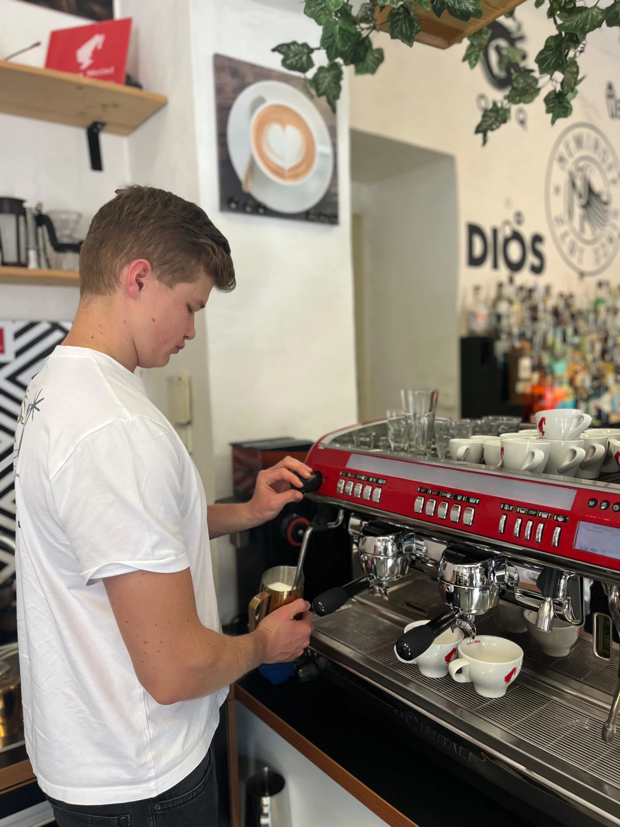 Alternativní příprava kávy nebo celodenní baristický kurz pro milovníky kávy