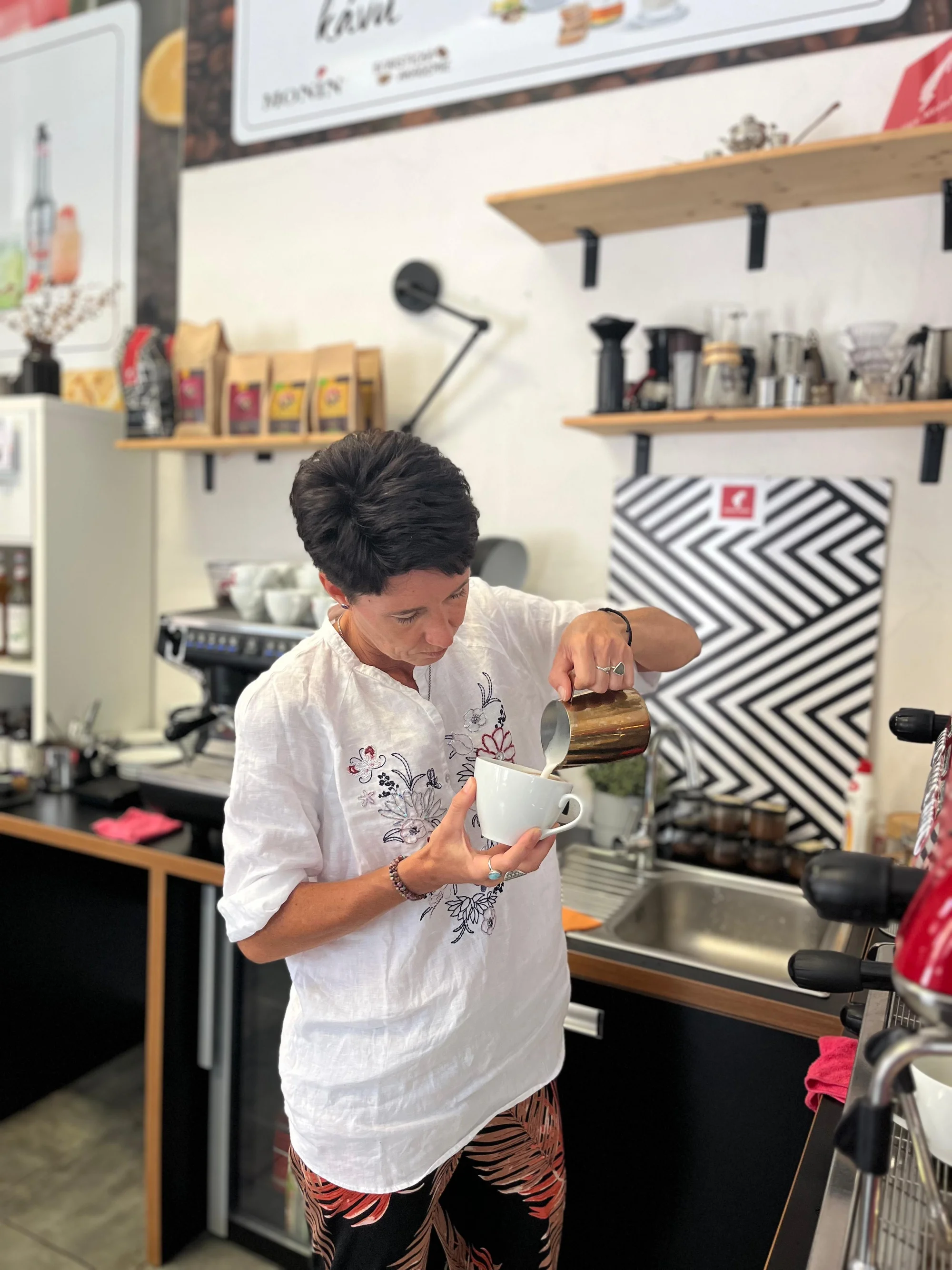 Alternativní příprava kávy nebo celodenní baristický kurz pro milovníky kávy