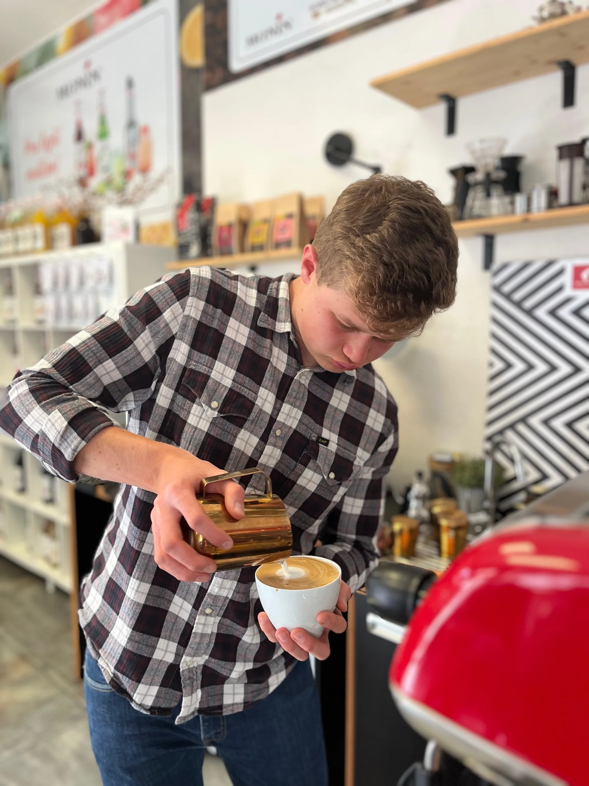 Alternativní příprava kávy nebo celodenní baristický kurz pro milovníky kávy