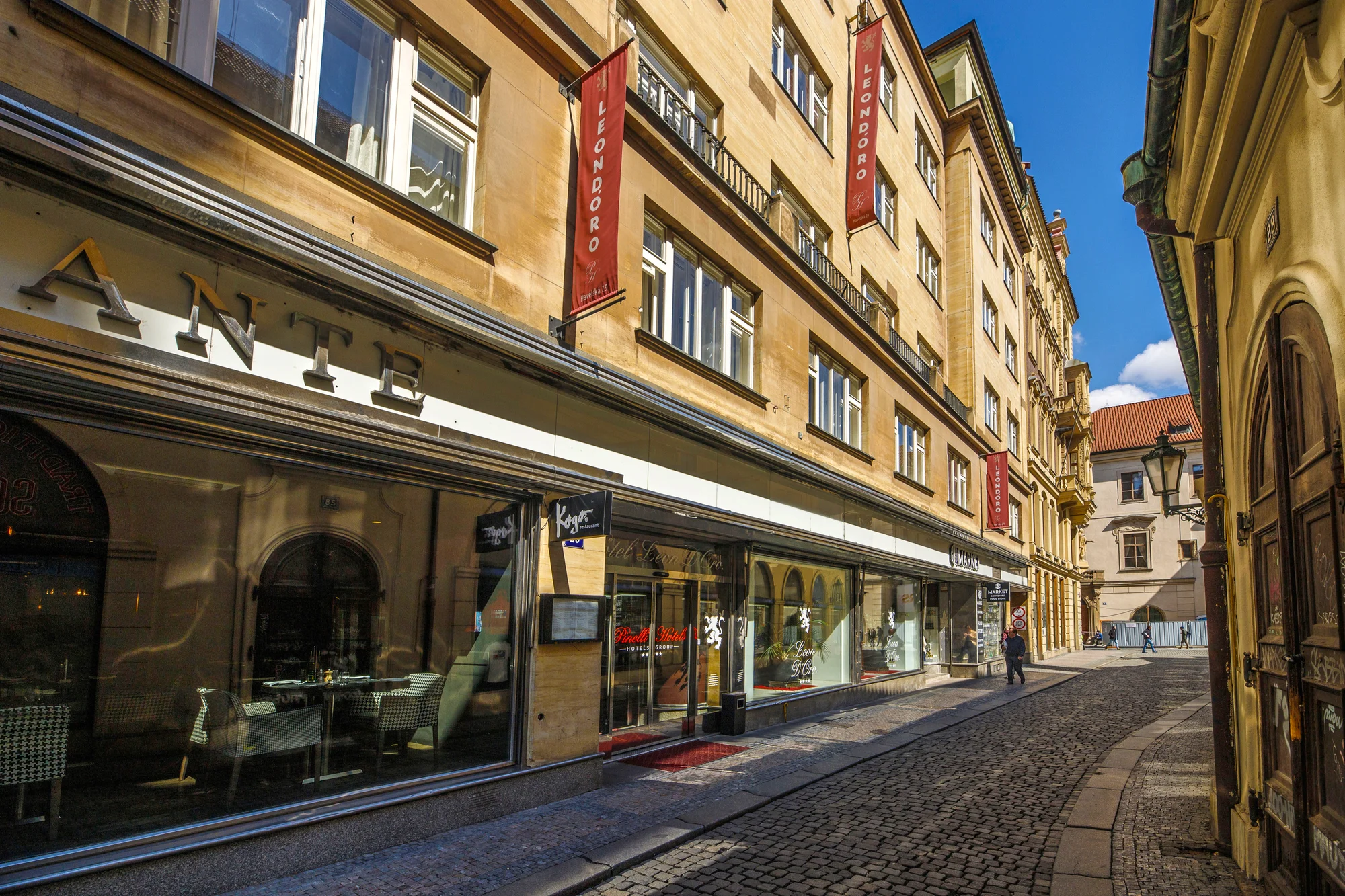 Odpočinkový pobyt pro dva na Starém městě: 4* ubytování se snídaní a procházky Prahou