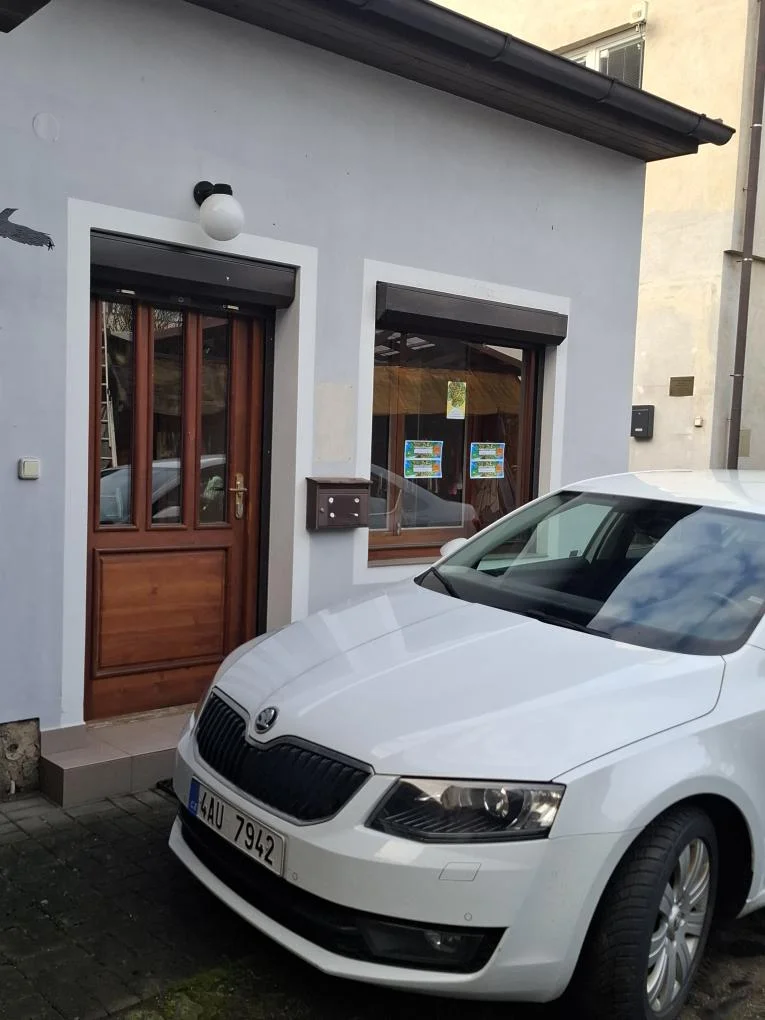 Dopřejte si chvíli odpočinku: 60–90min. masáž lávovými kameny nebo Lomi Lomi