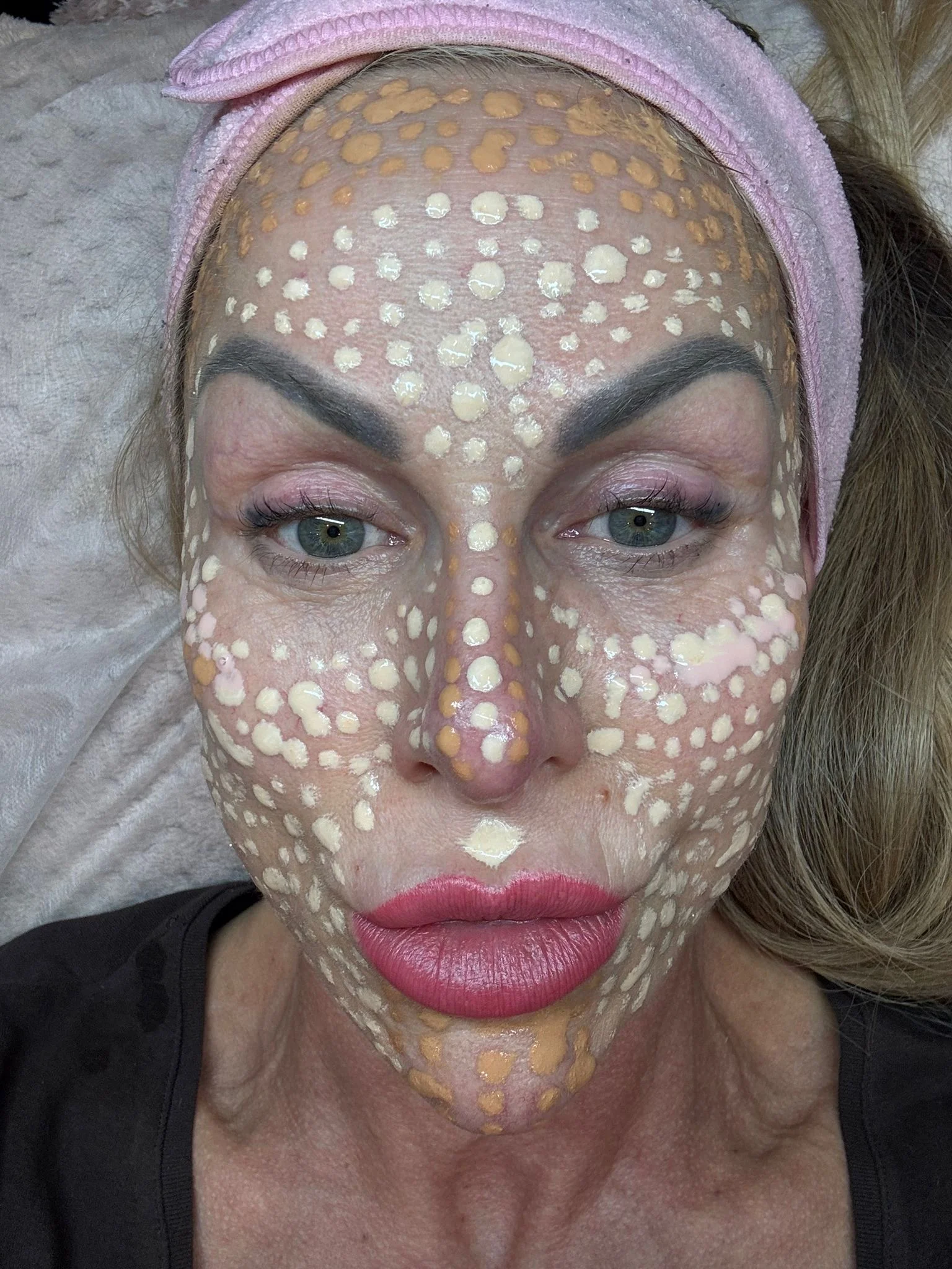 Pro zářivou pleť i dokonalé rysy: mikrojehličkování, BB Glow a permanentní make-up