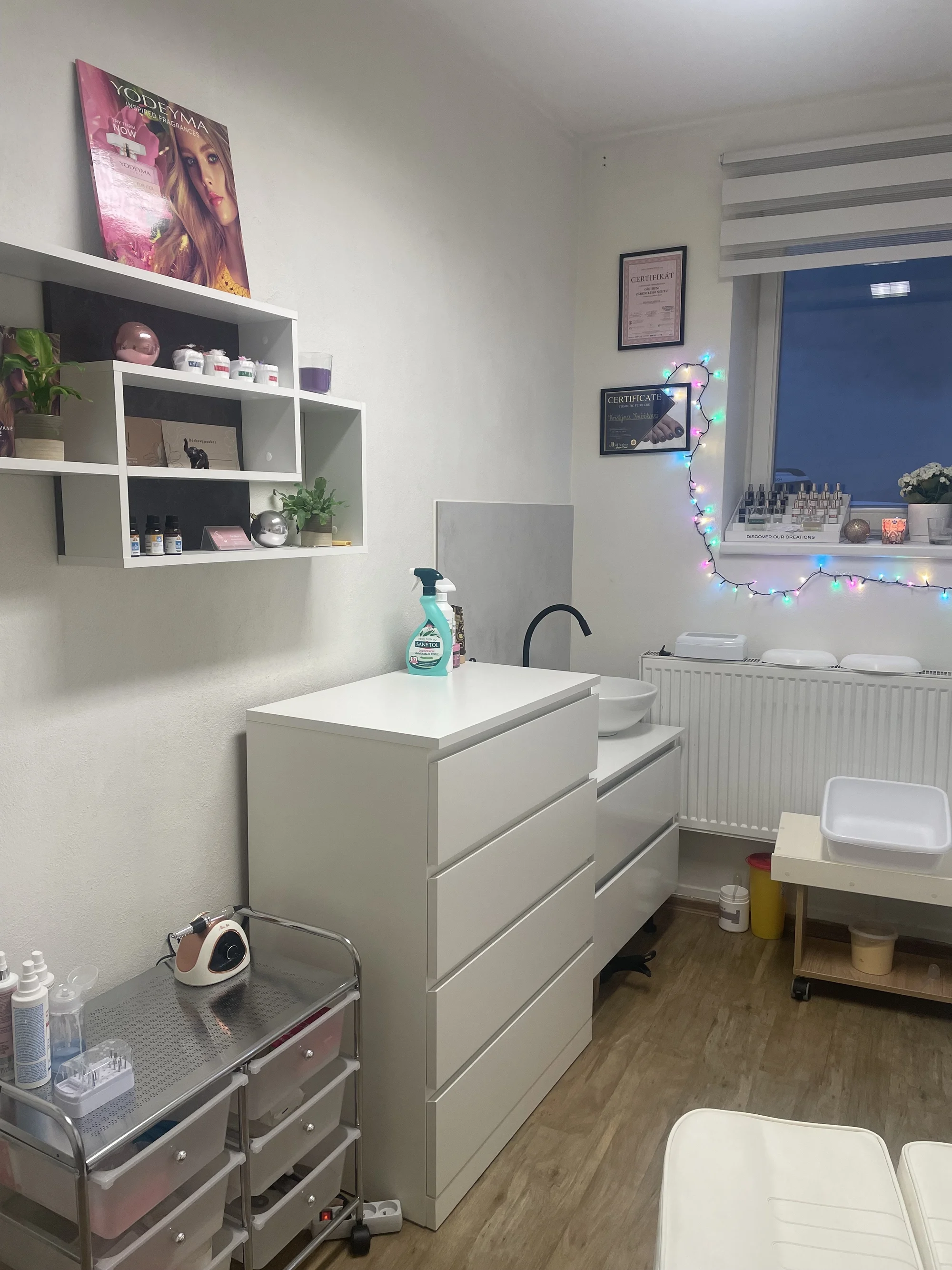 Voňavý relax pro vaše chodidla: mokrá nebo wellness pedikúra