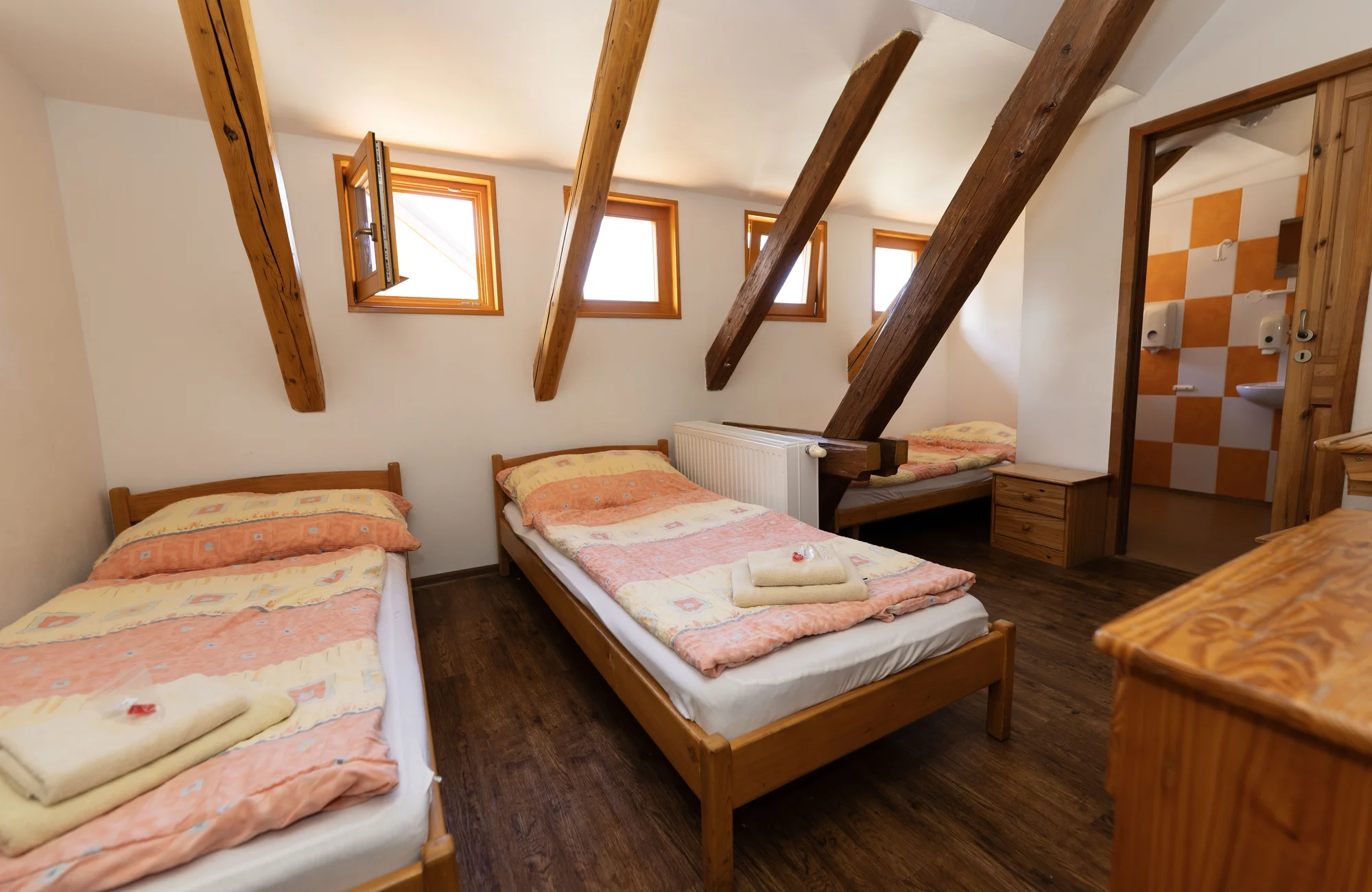 Stylová dovolená nedaleko Sedlčan: pohoda se snídaní a výlety