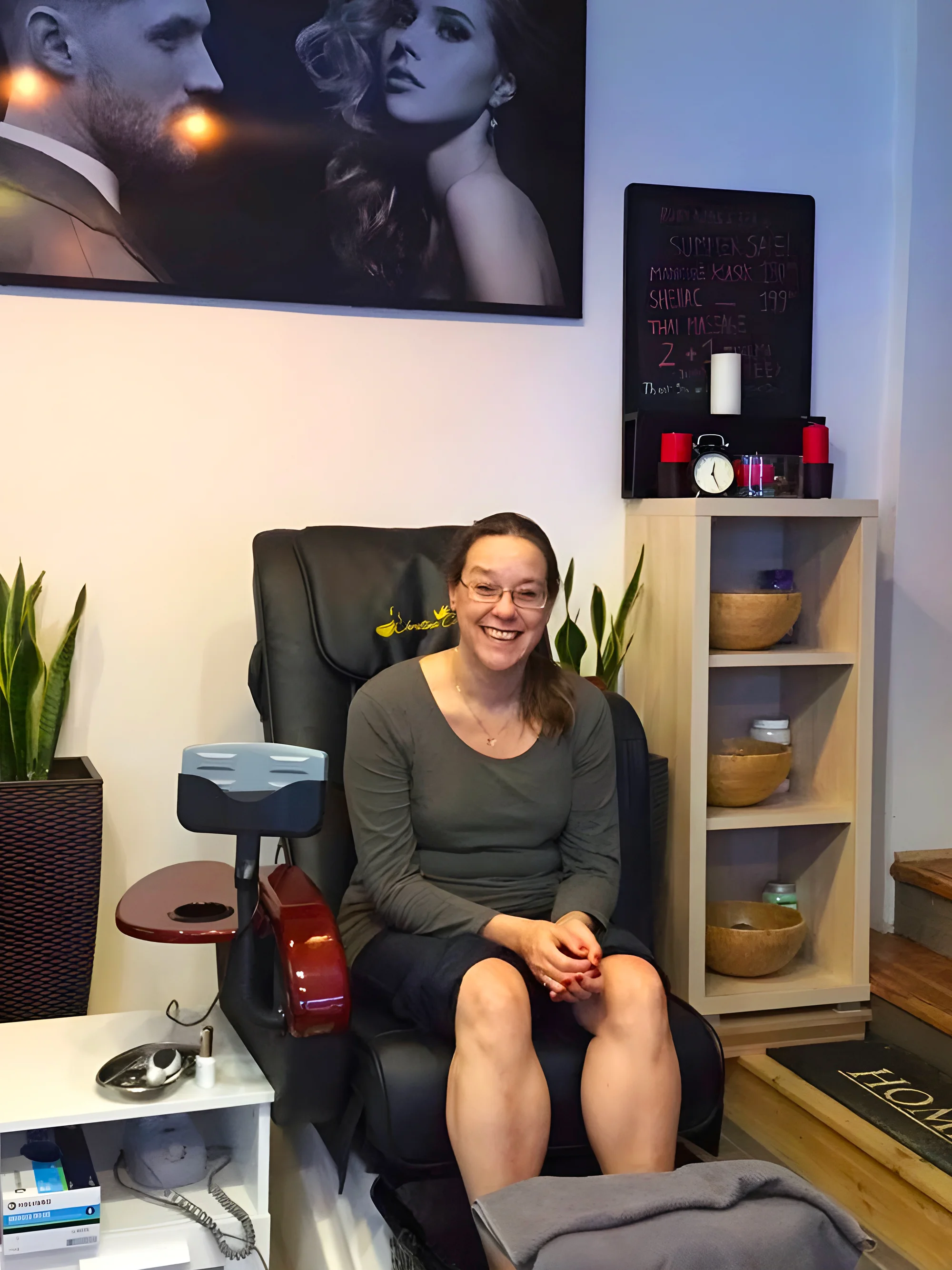 Klasická manikúra a pedikúra s masáží i kompletní balíček v centru Prahy