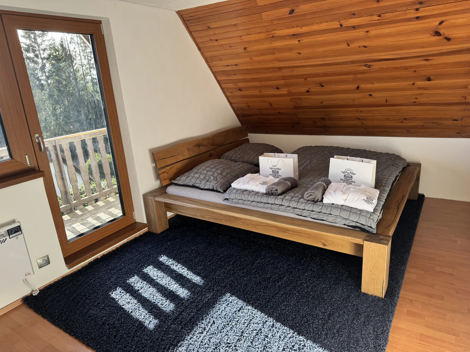 Pobyt u Lipna: chata až pro 6 osob s vlastní venkovní vířivkou, půjčení kol