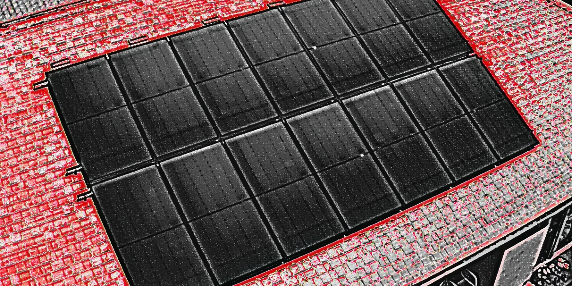 Termografická kontrola budov a fotovoltaiky dronem s termokamerou