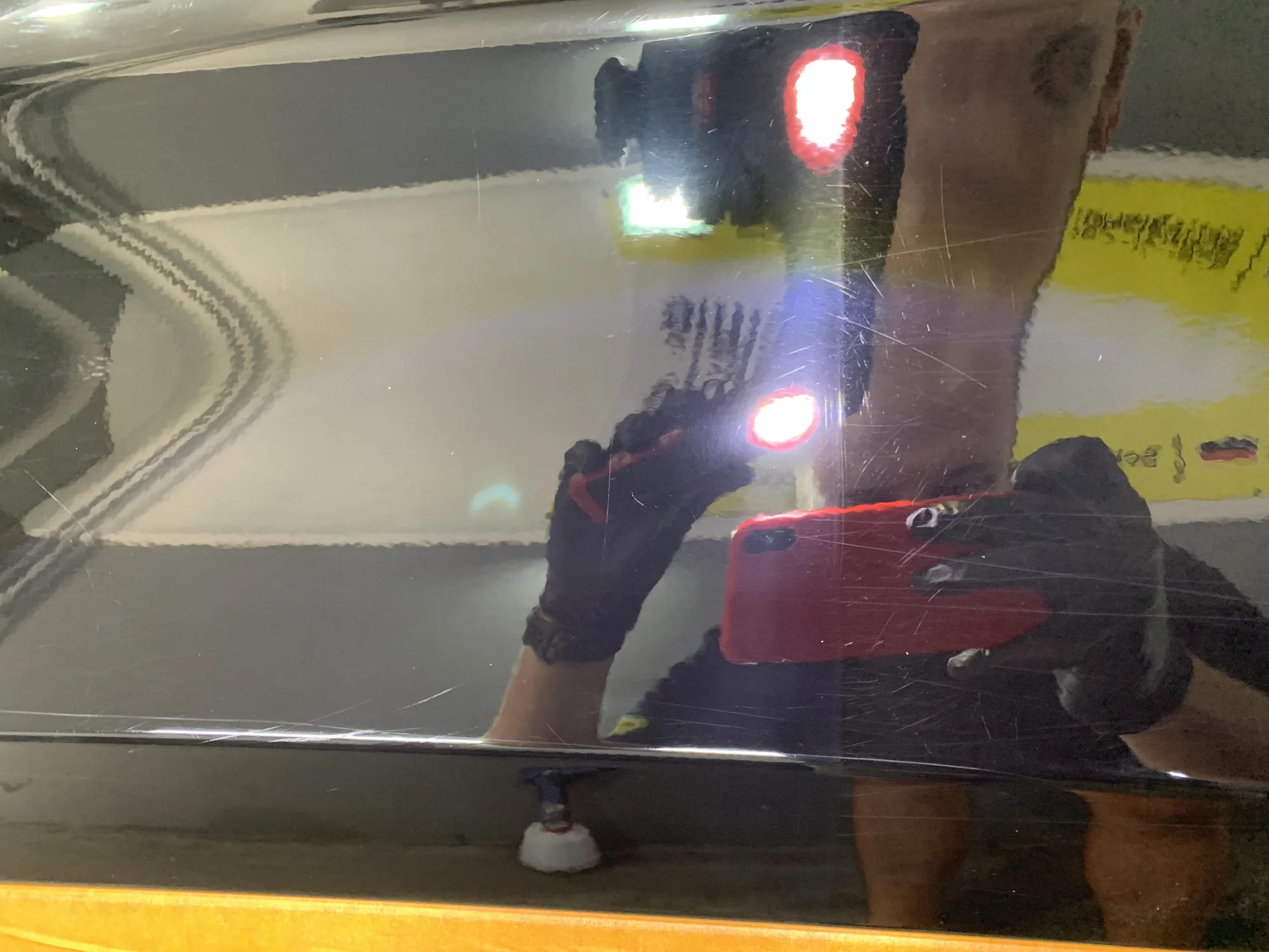 Detailní čištění exteriéru a interiéru auta s roční ochranou: zářivý lesk a špičková péče o každý vůz