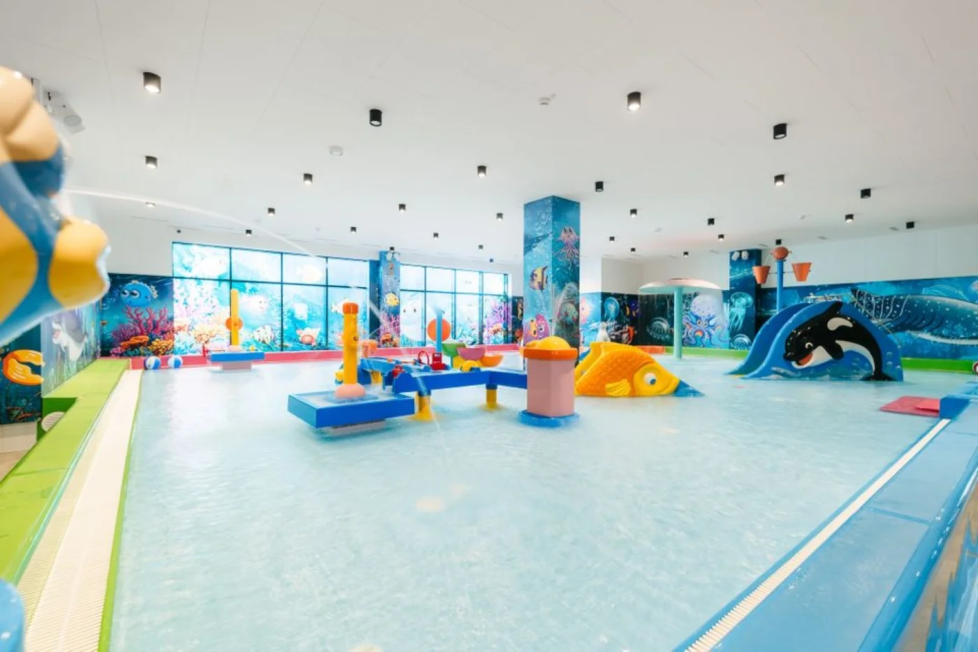 Dovolená s dětmi u Baltu: polopenze, vnitřní bazén a sauny, hřiště a herna