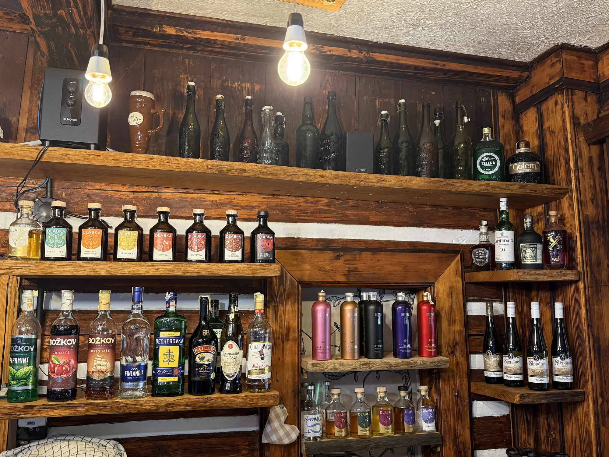 Tradiční horská chata v Peci pod Sněžkou: pobyt se snídaní, trasy pro skialpinisty