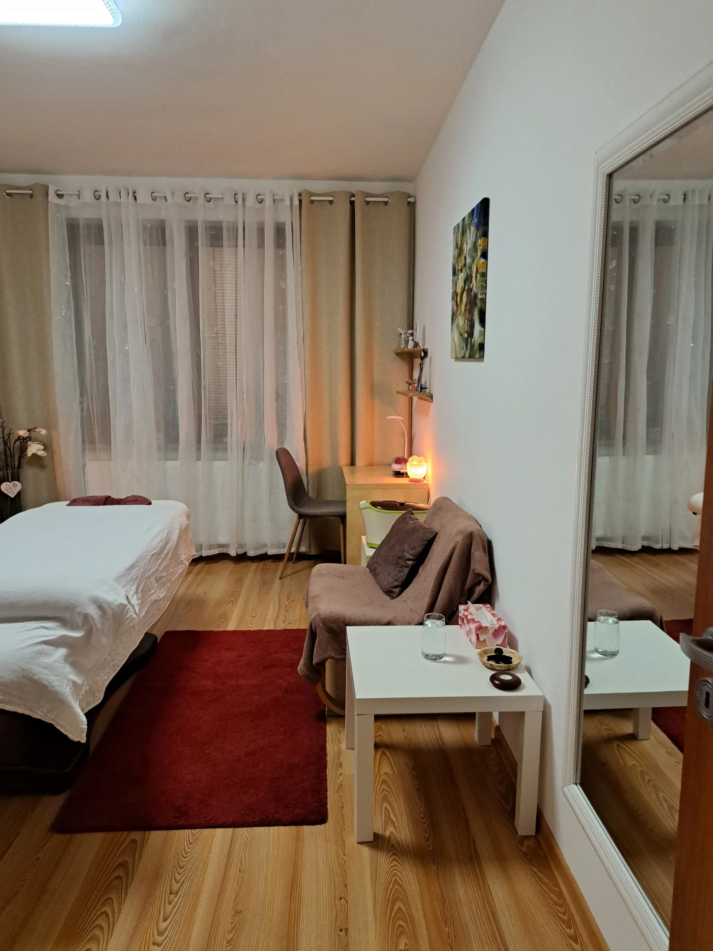 Masážní rituál: masáž regenerační, Breussova, rukou a nohou i výživná maska, 70-90 minut