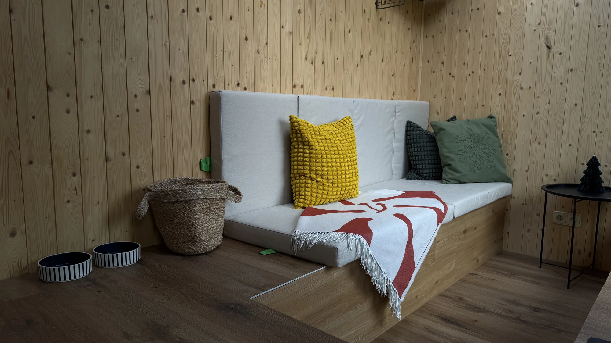 Romantika uprostřed moravské přírody: útulná maringotka s veškerým zázemím