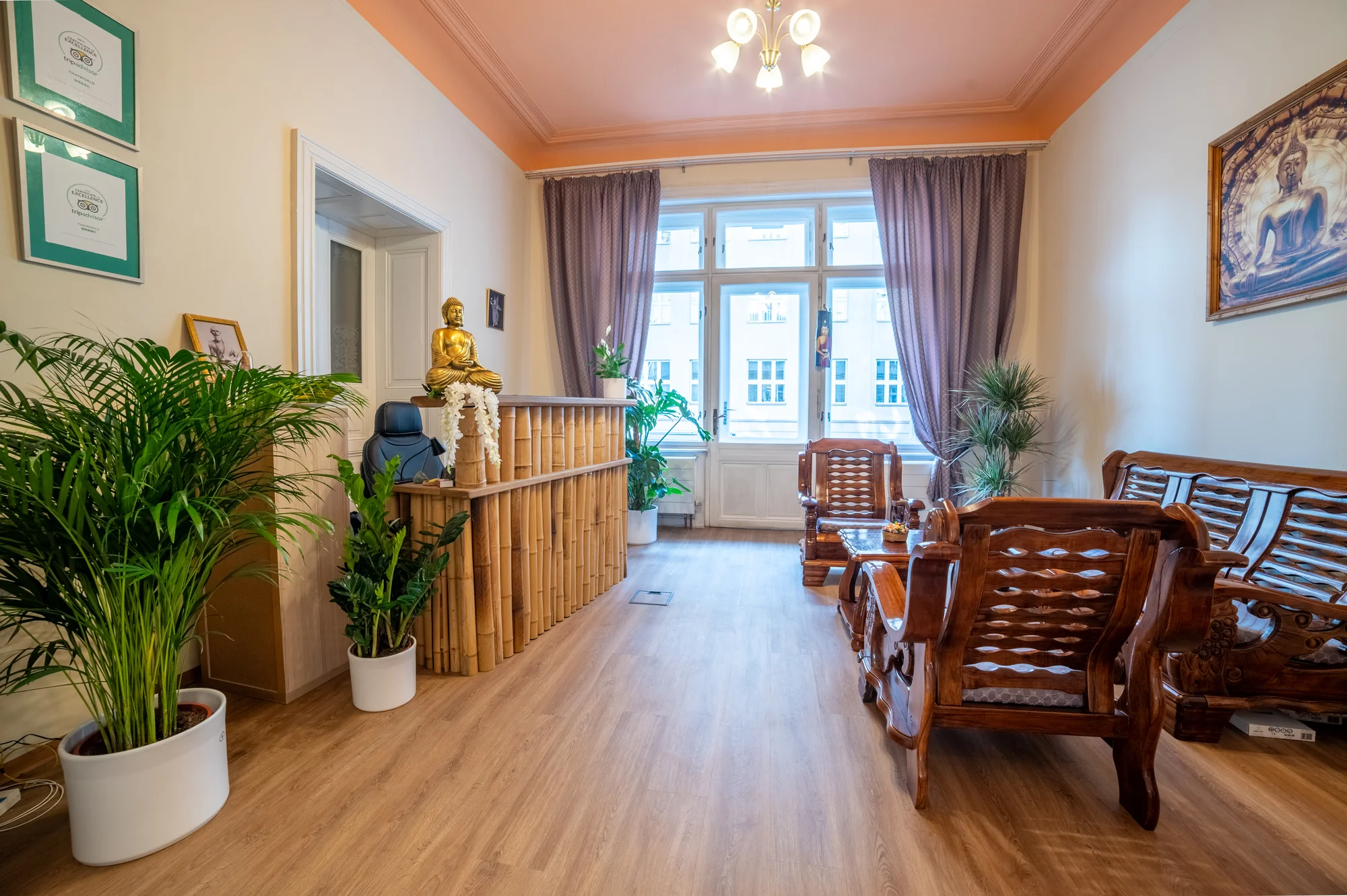 Zasloužený relax: masáž ramen, šíje, hlavy a obličeje i bylinná či reflexní, 30–60 minut