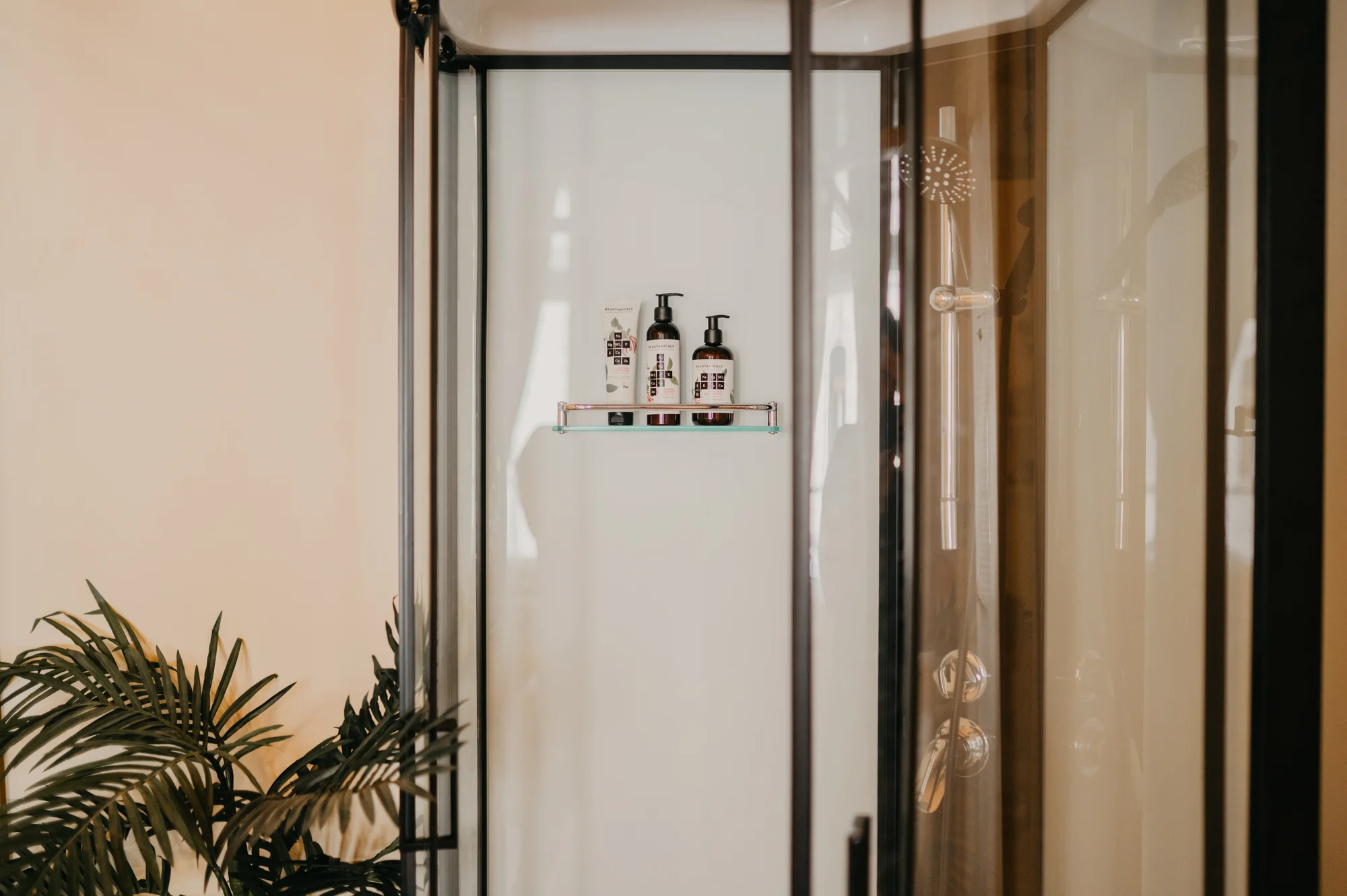 Zasloužený relax: masáž ramen, šíje, hlavy a obličeje i bylinná či reflexní, 30–60 minut