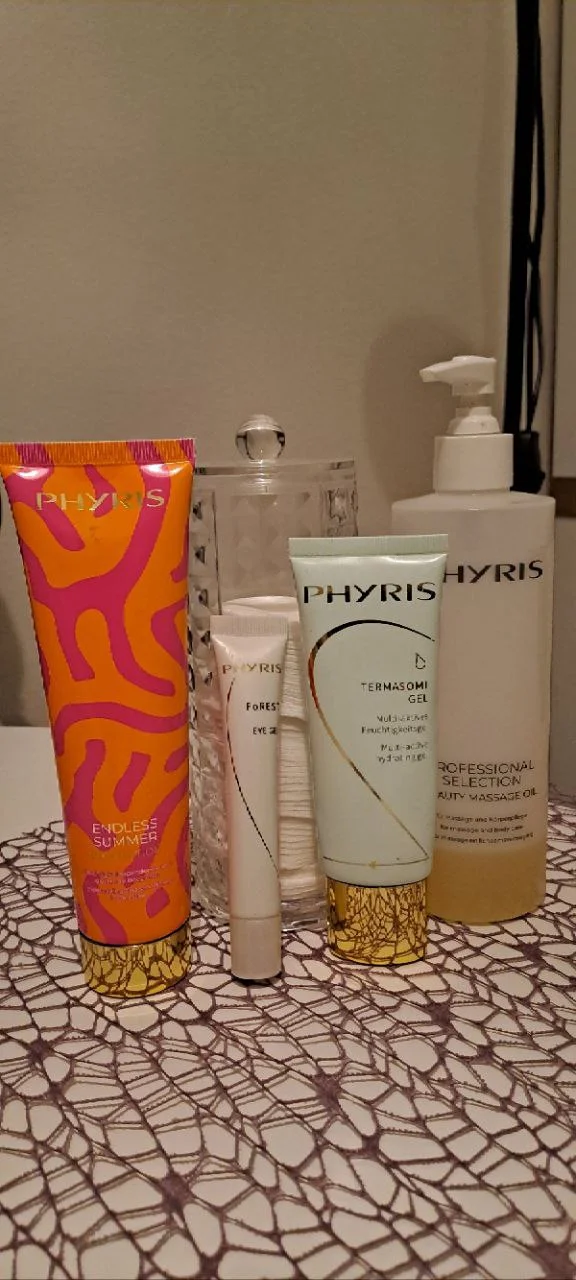 Pleť v harmonii: masáž obličeje, dekoltu i zad nebo myofasciální masáž obličeje