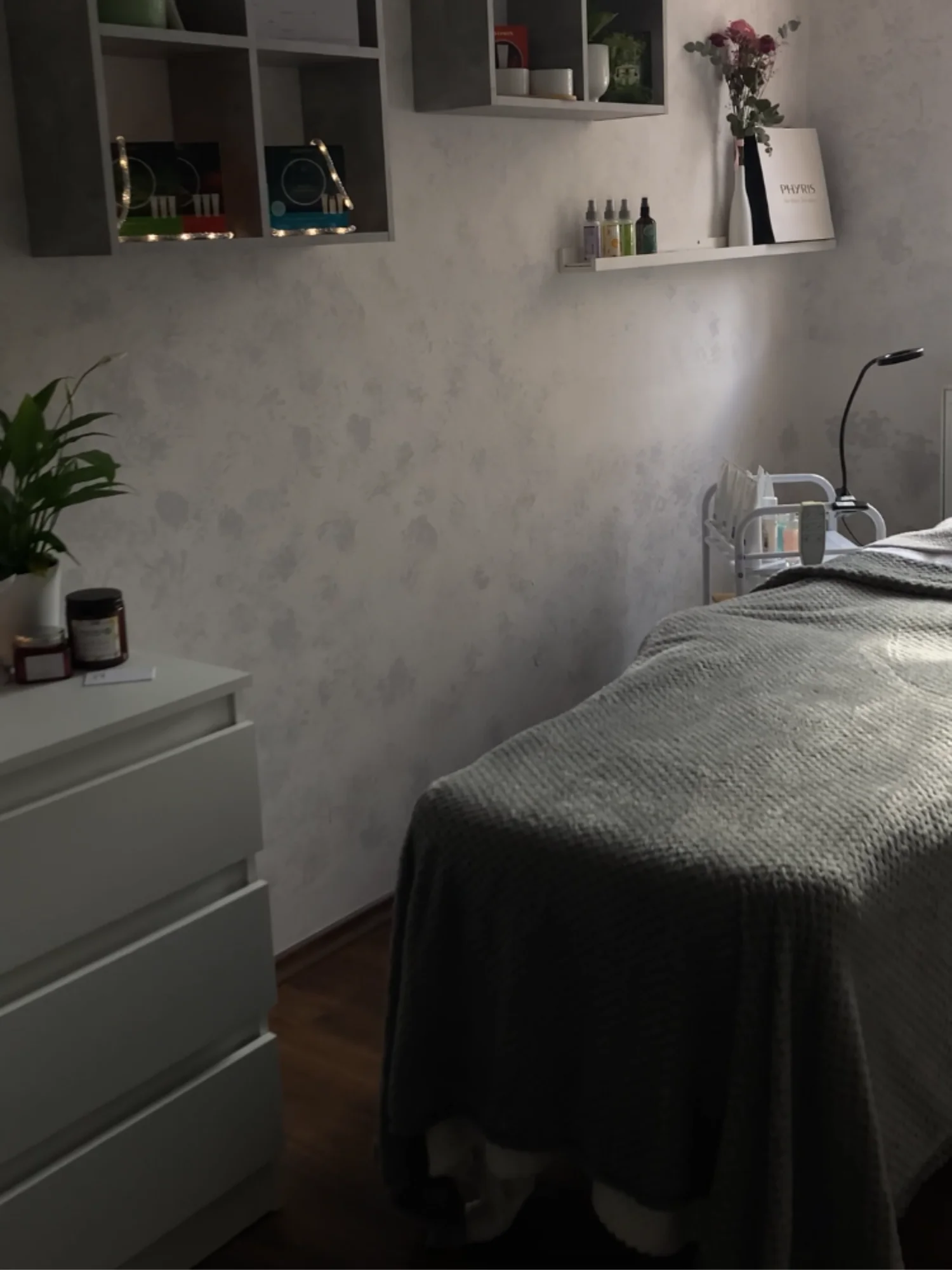 Přirozeně krásný pohled: laminace obočí nebo řas včetně barvení