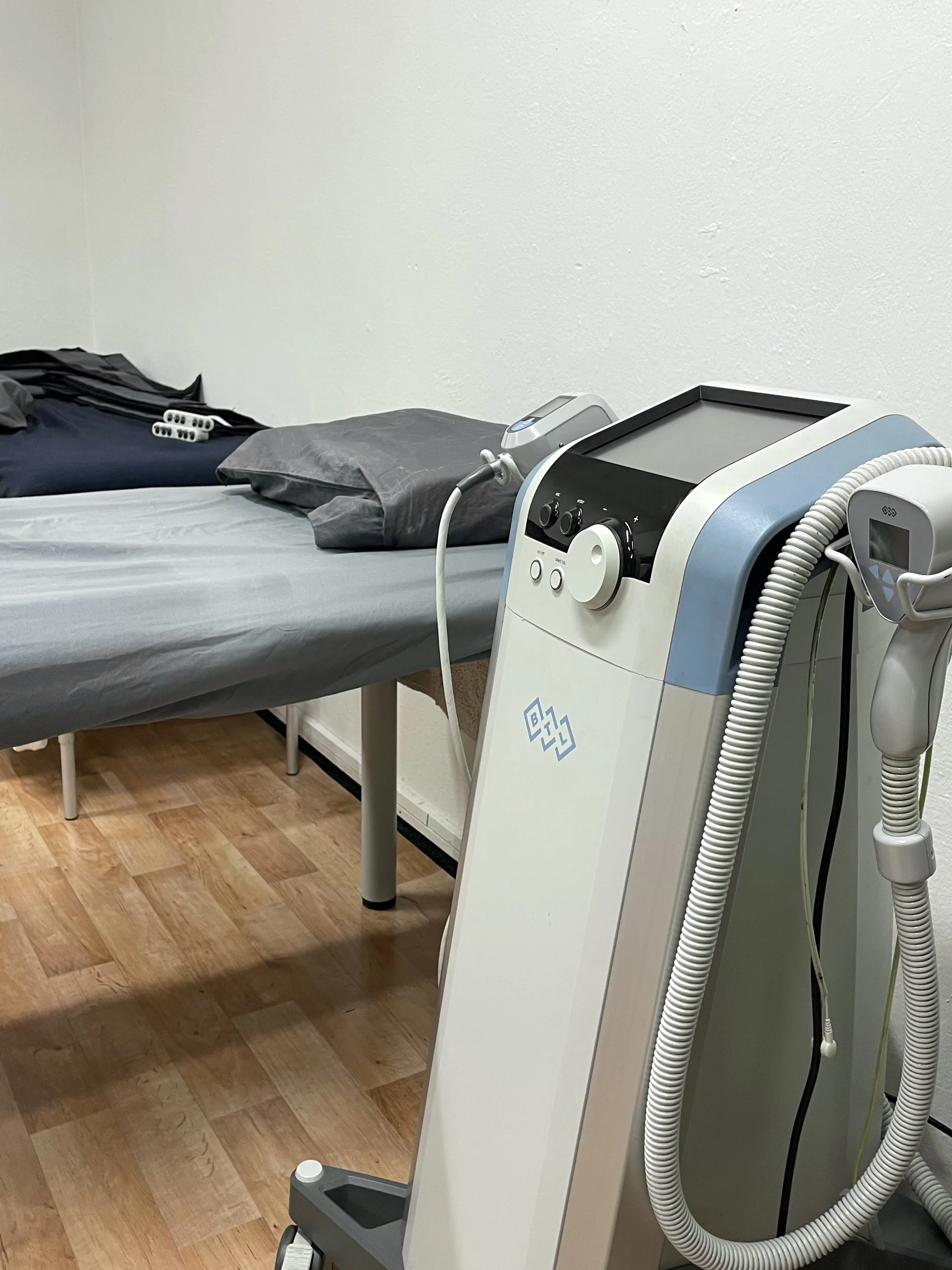 Zpevnění pokožky a formování postavy: BTL přístrojová lymfodrenáž a body lifting