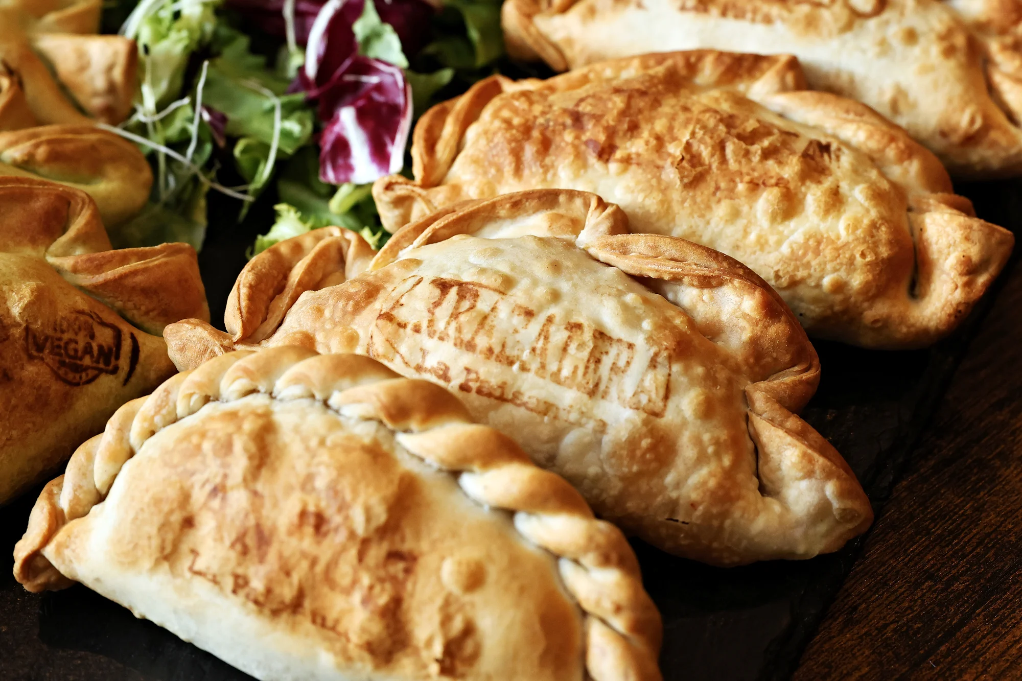 Hostina pro všechny: 10 nebo 20 domácích empanadas dle výběru ze 17 různých druhů