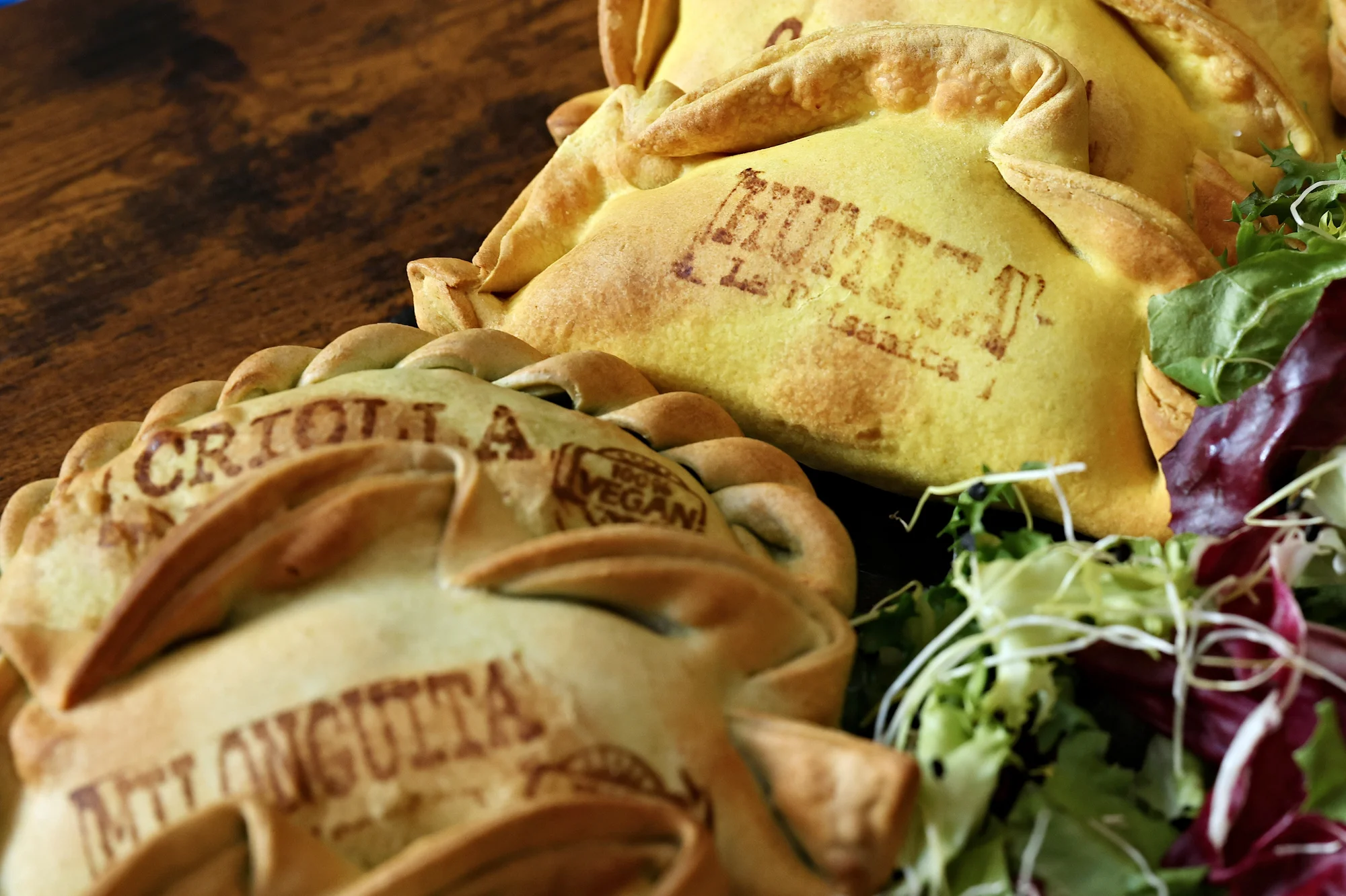 Hostina pro všechny: 10 nebo 20 domácích empanadas dle výběru ze 17 různých druhů