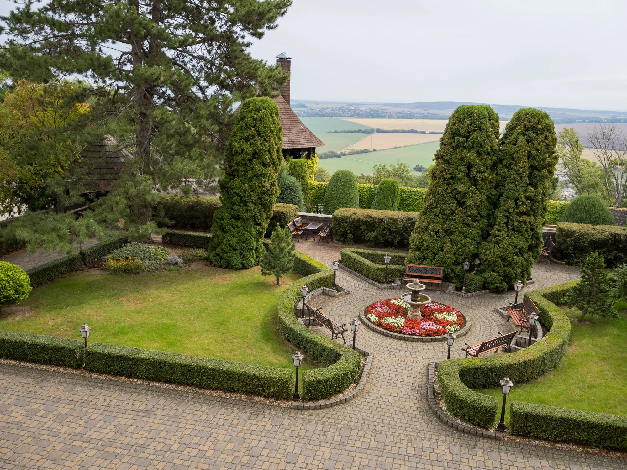 Pobyt na Smolenickém zámku: snídaně či polopenze i komentovaná prohlídka zámku