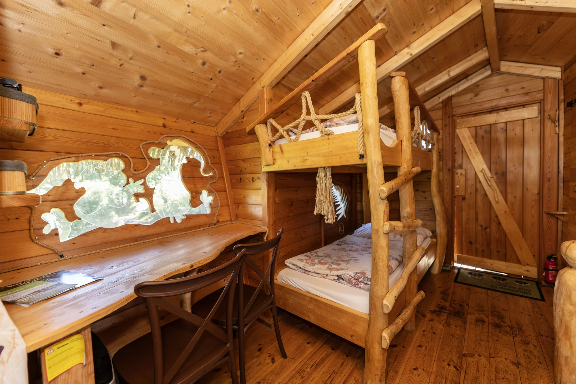 Pobyt v domku na stromě: úžasná romantika pro dva i nevšední zážitek pro děti